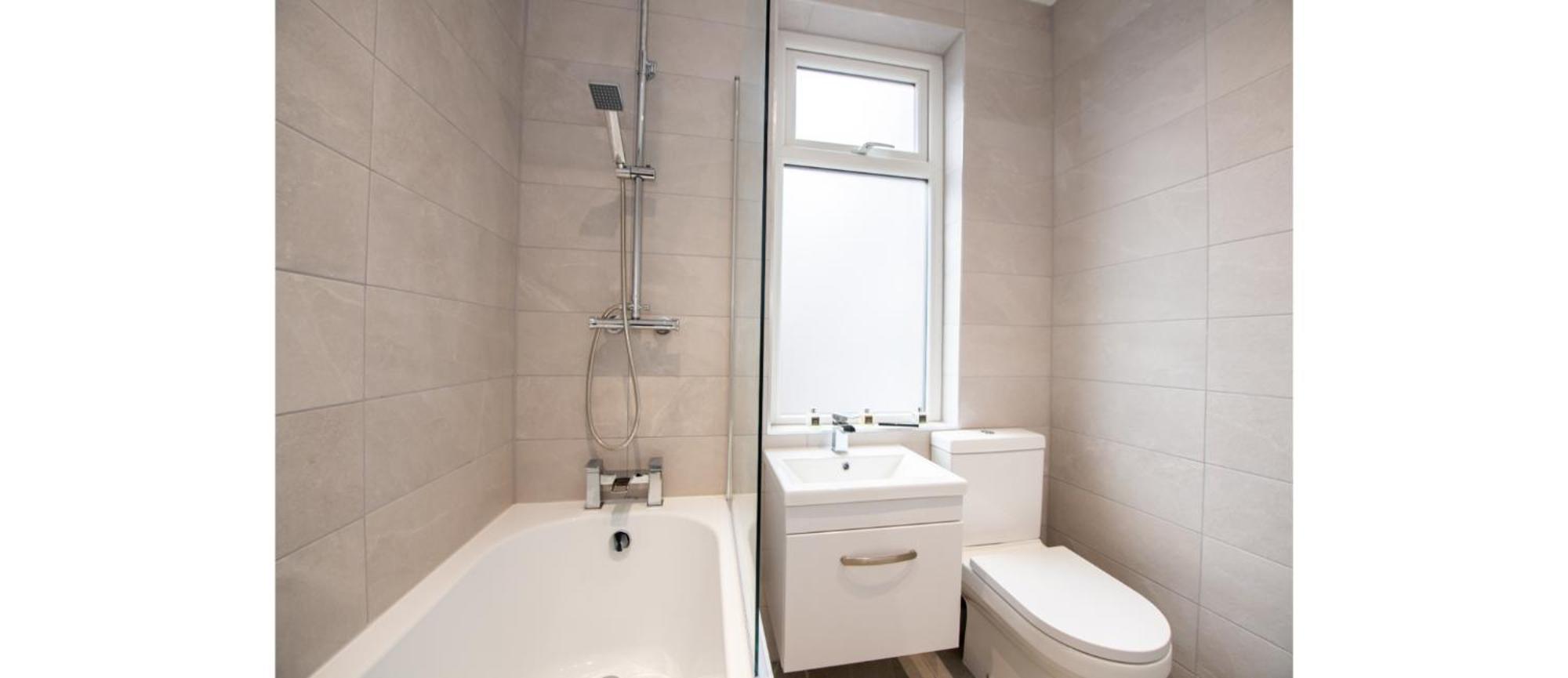 Hassle-free & Handsome Brand-new 3-bed Manchester