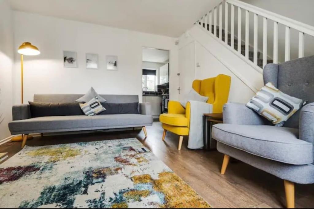 Holiday home Newly Renovated House Near Trafford Centre Manchester