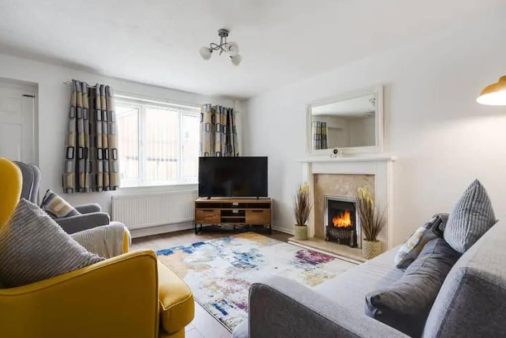 Newly Renovated House Near Trafford Centre Vakantiehuis Manchester