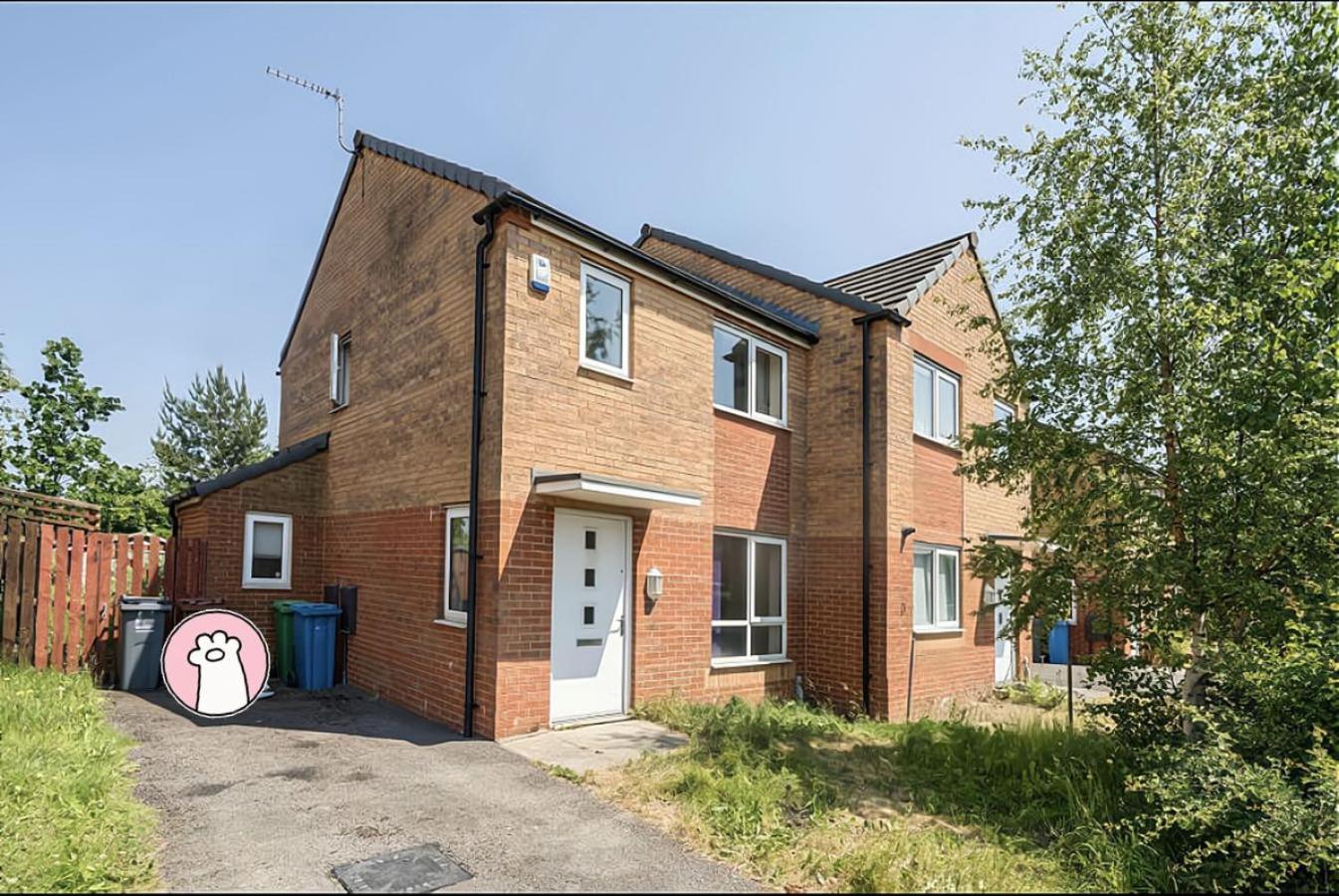 Holiday home Cozy Stylish House Near Piccadilly Station, Etihad Stadium With Parking, Garden And 900mb Wifi Manchester