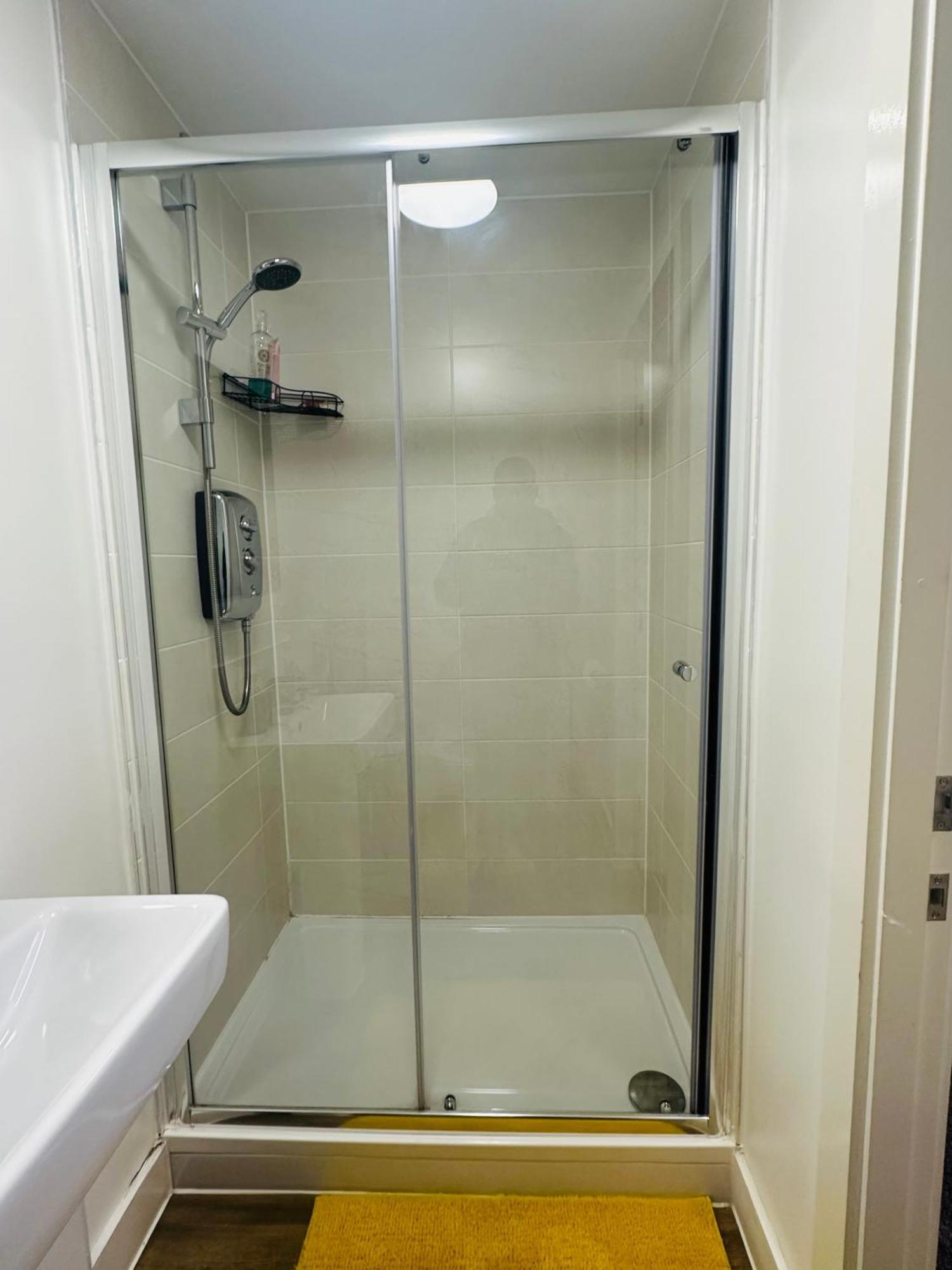 Private Modern Ensuite Near Etihad Stadium * Manchester