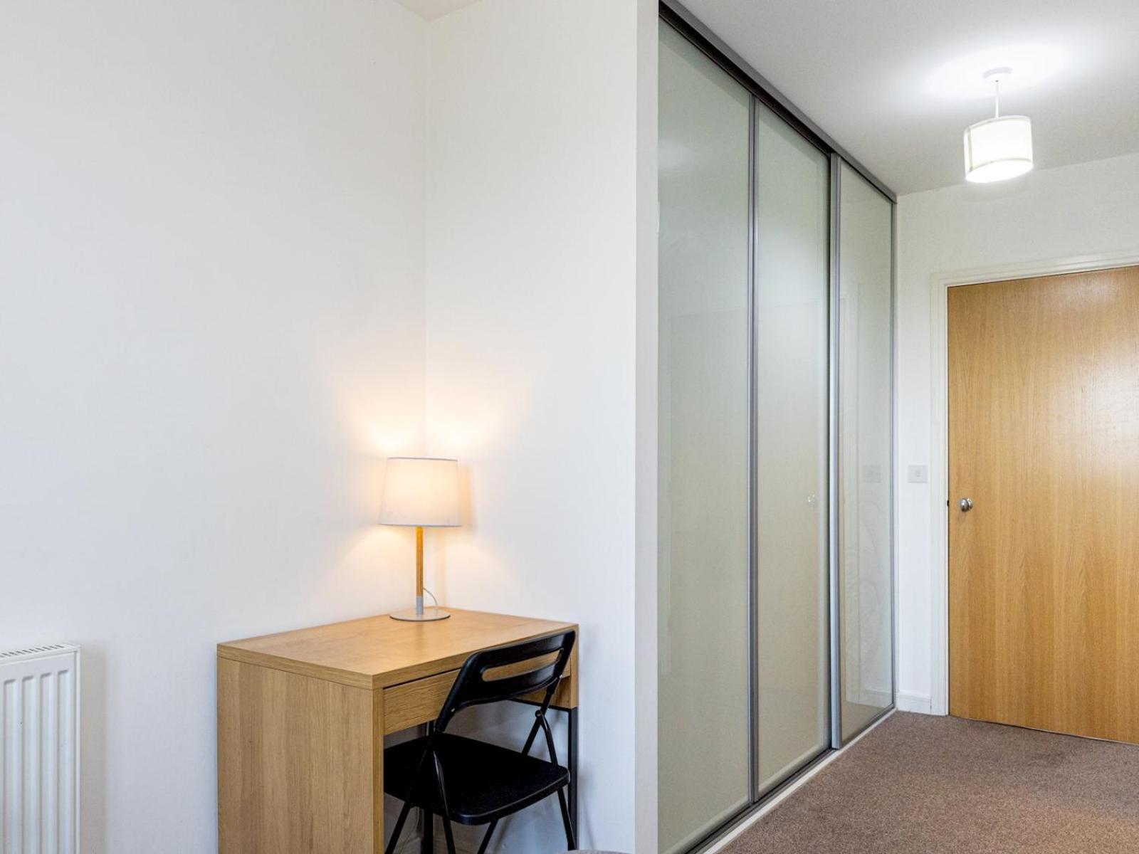 Pass The Keys Free Parking And Walking Distance Etihad Coop Arena Apartment *