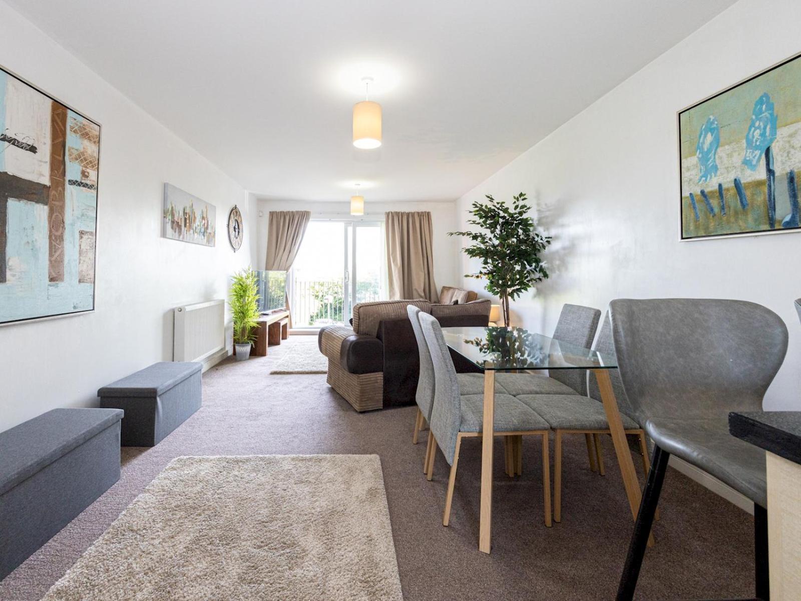 Pass The Keys Free Parking And Walking Distance Etihad Coop Arena Apartment