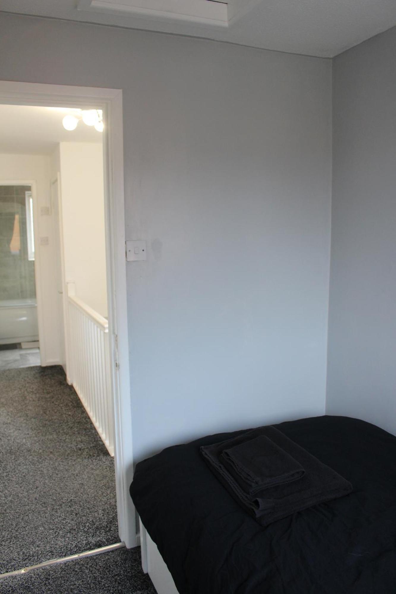 House Near Centre & Etihad, Free Parking & Garden Appartement