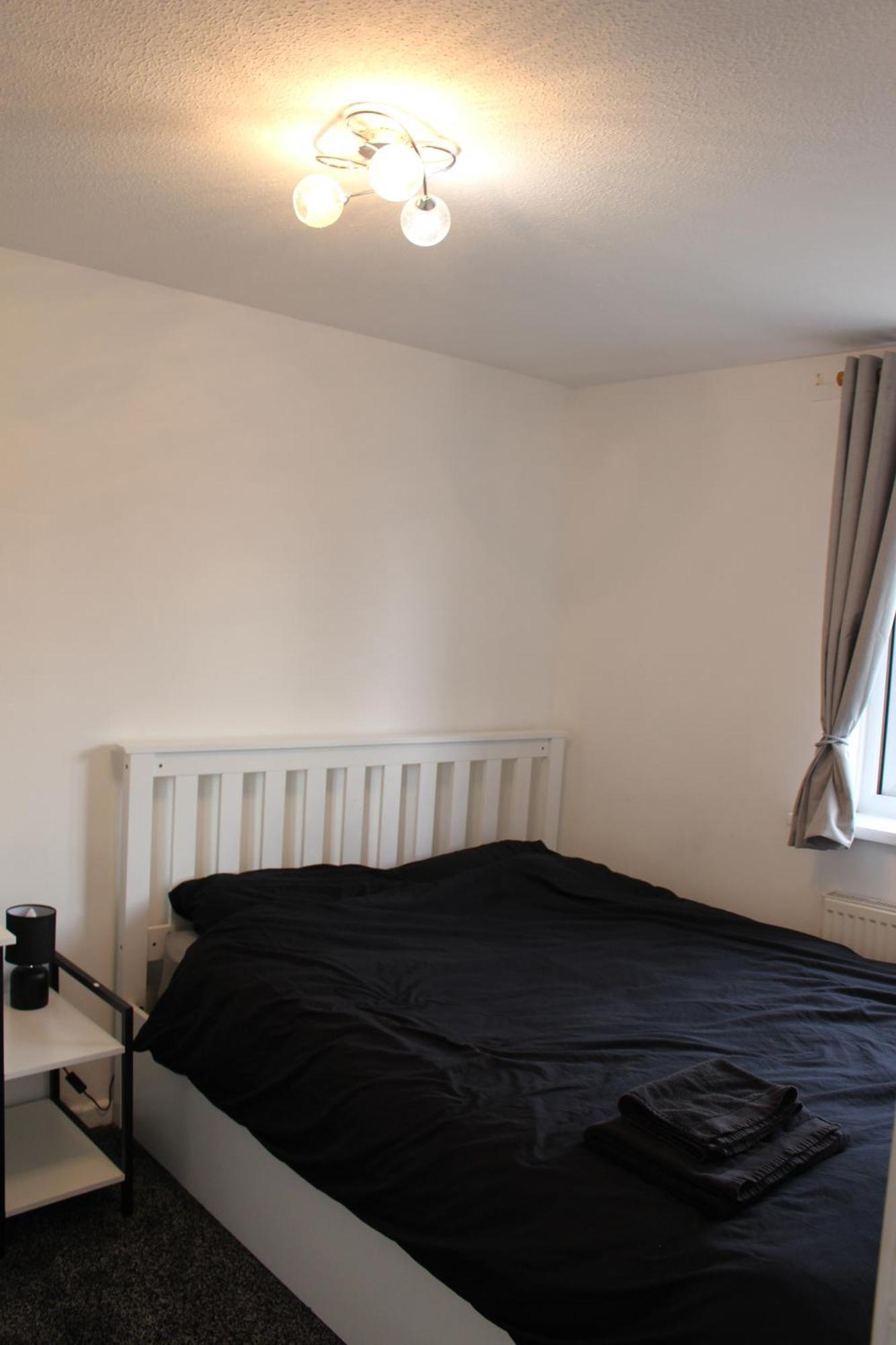 House Near Centre & Etihad, Free Parking & Garden * Manchester