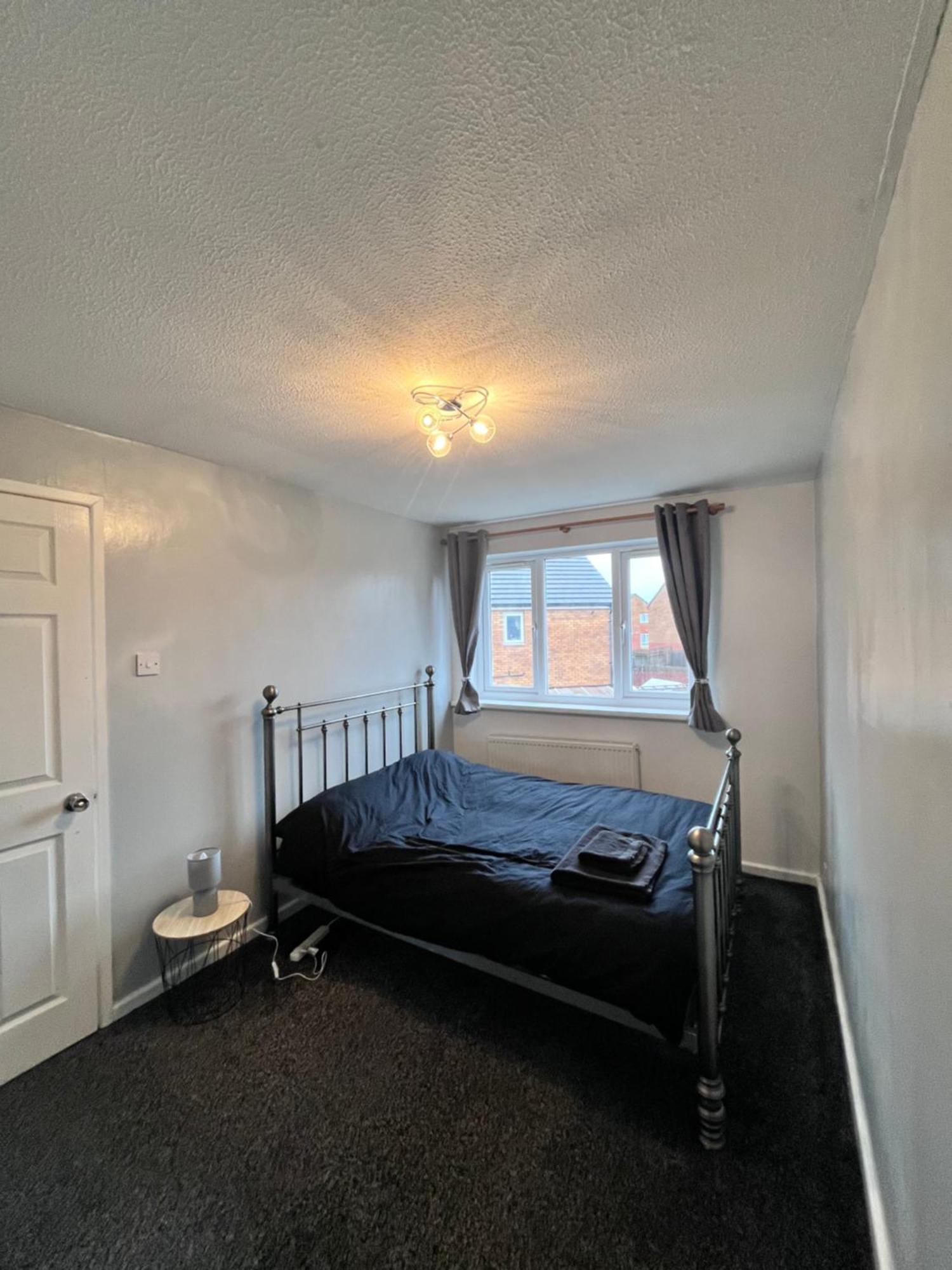 House Near Centre & Etihad, Free Parking & Garden Appartement