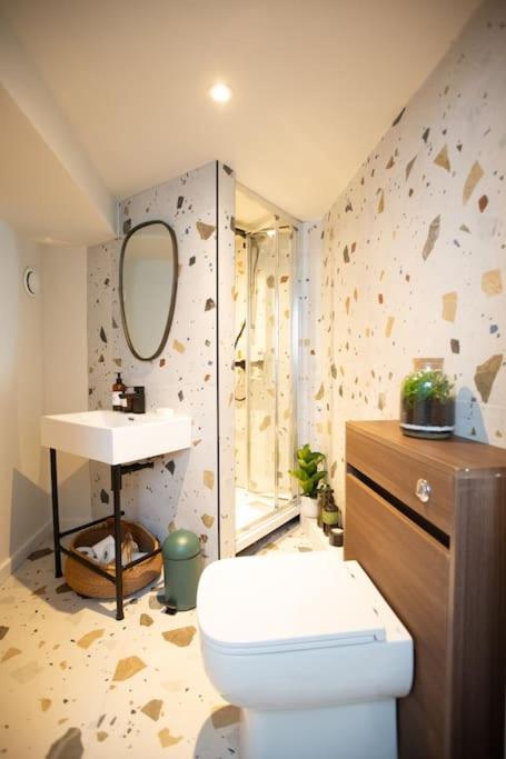 Chorlton Stylish & Roof Terrace Appartement
