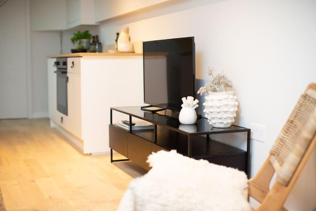 Chorlton Stylish & Roof Terrace Apartment *