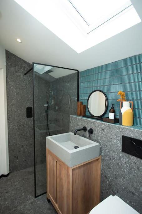 Chorlton Stylish & Roof Terrace Appartement *