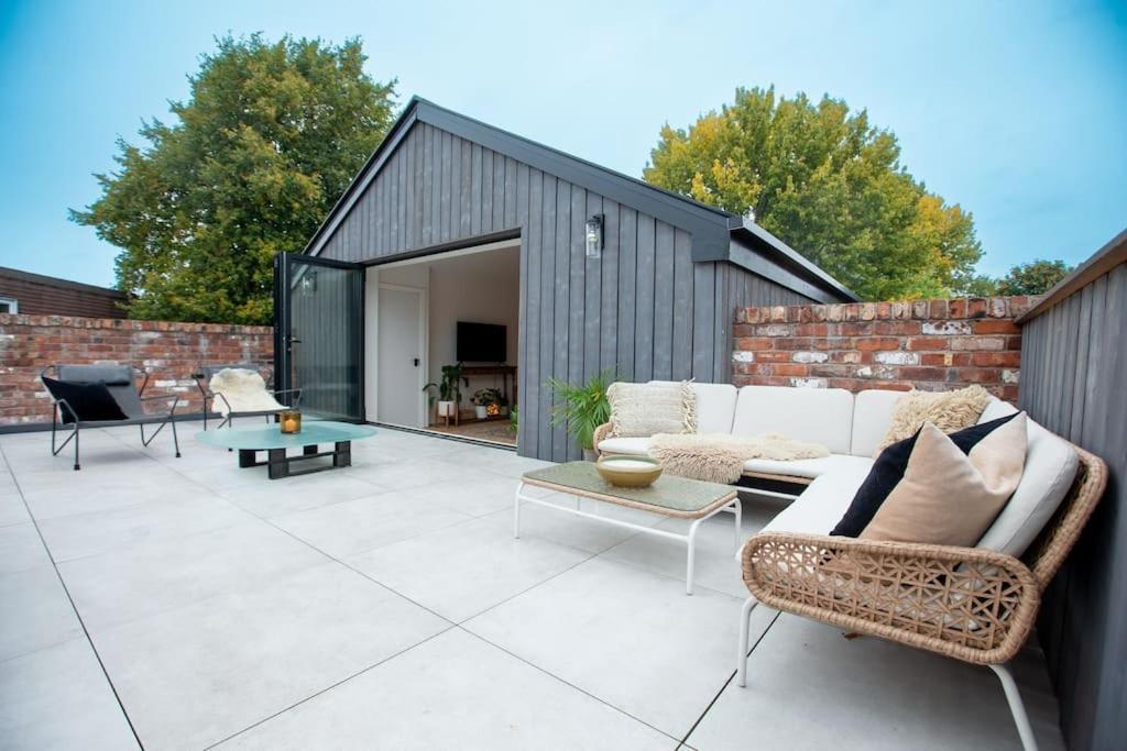 Chorlton Stylish & Roof Terrace Apartment *