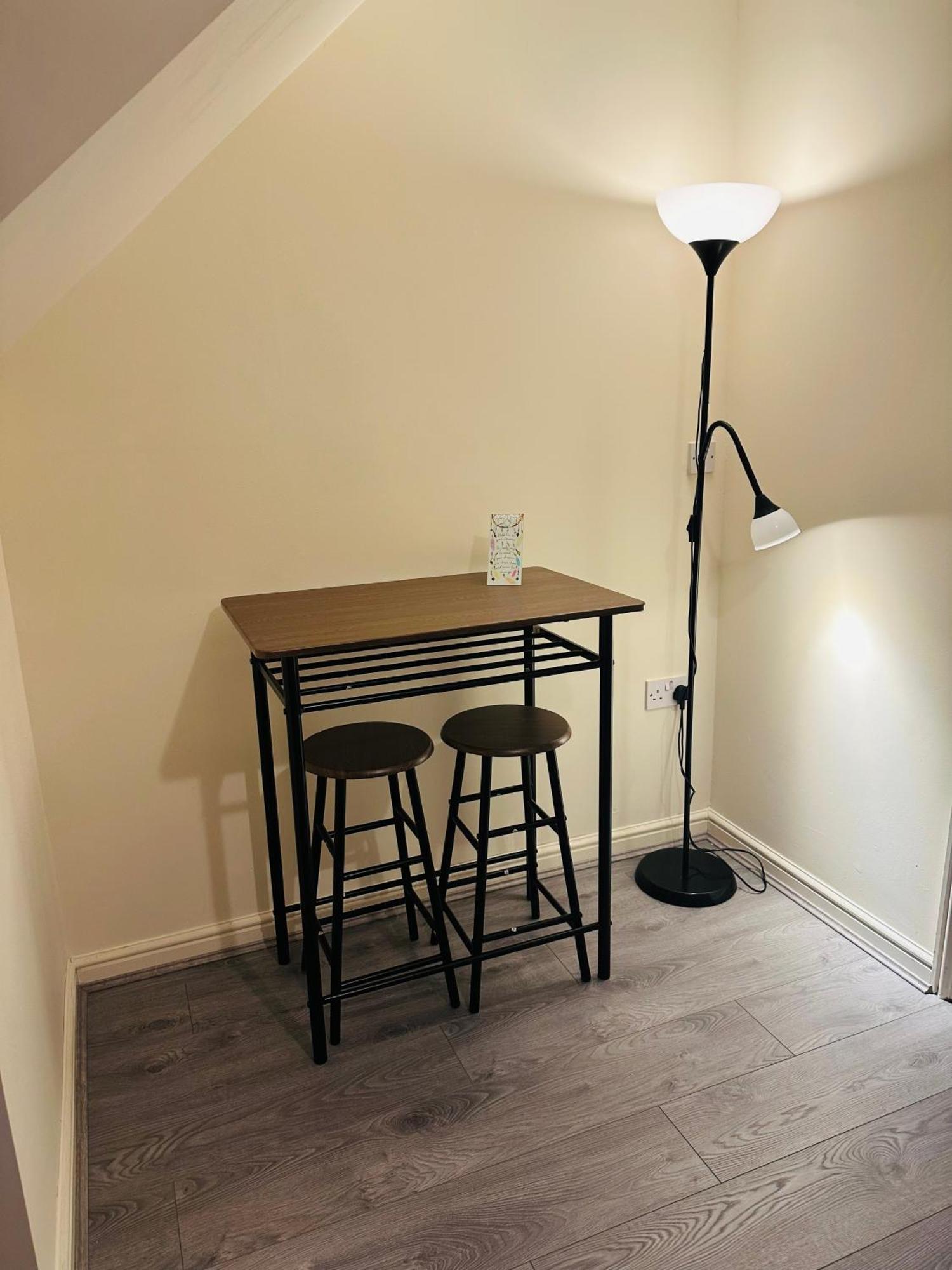 Holiday home Cozy Stylish House Near Piccadilly Station, Etihad Stadium With Parking, Garden And 900mb Wifi *