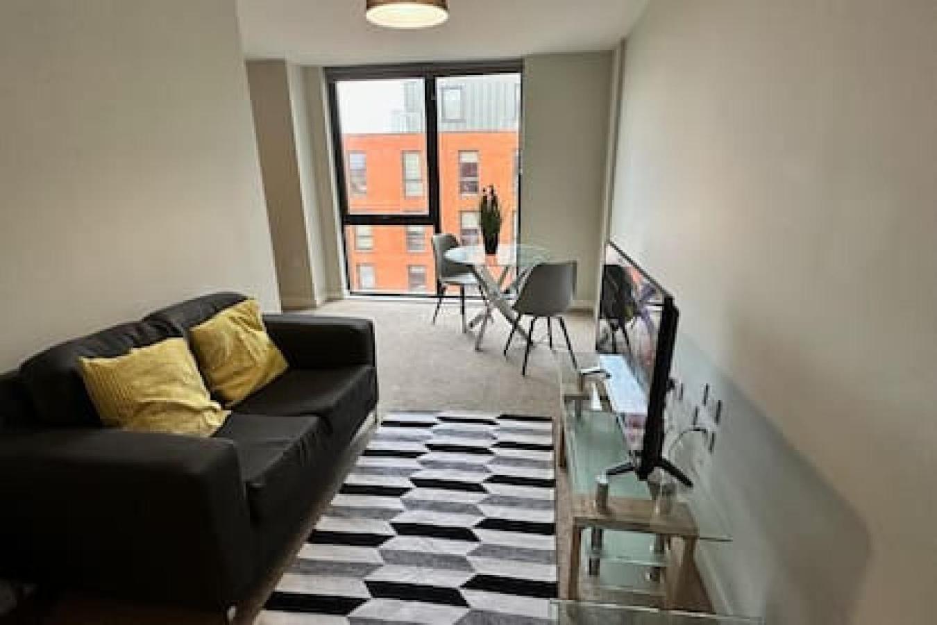 Large 1 Bed In Sleeps 2 * Manchester