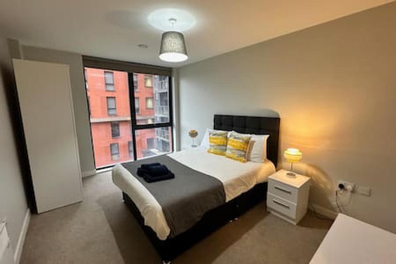 Apartment Fab 1 Bed With Balcony And River Views Sleeps 2 *