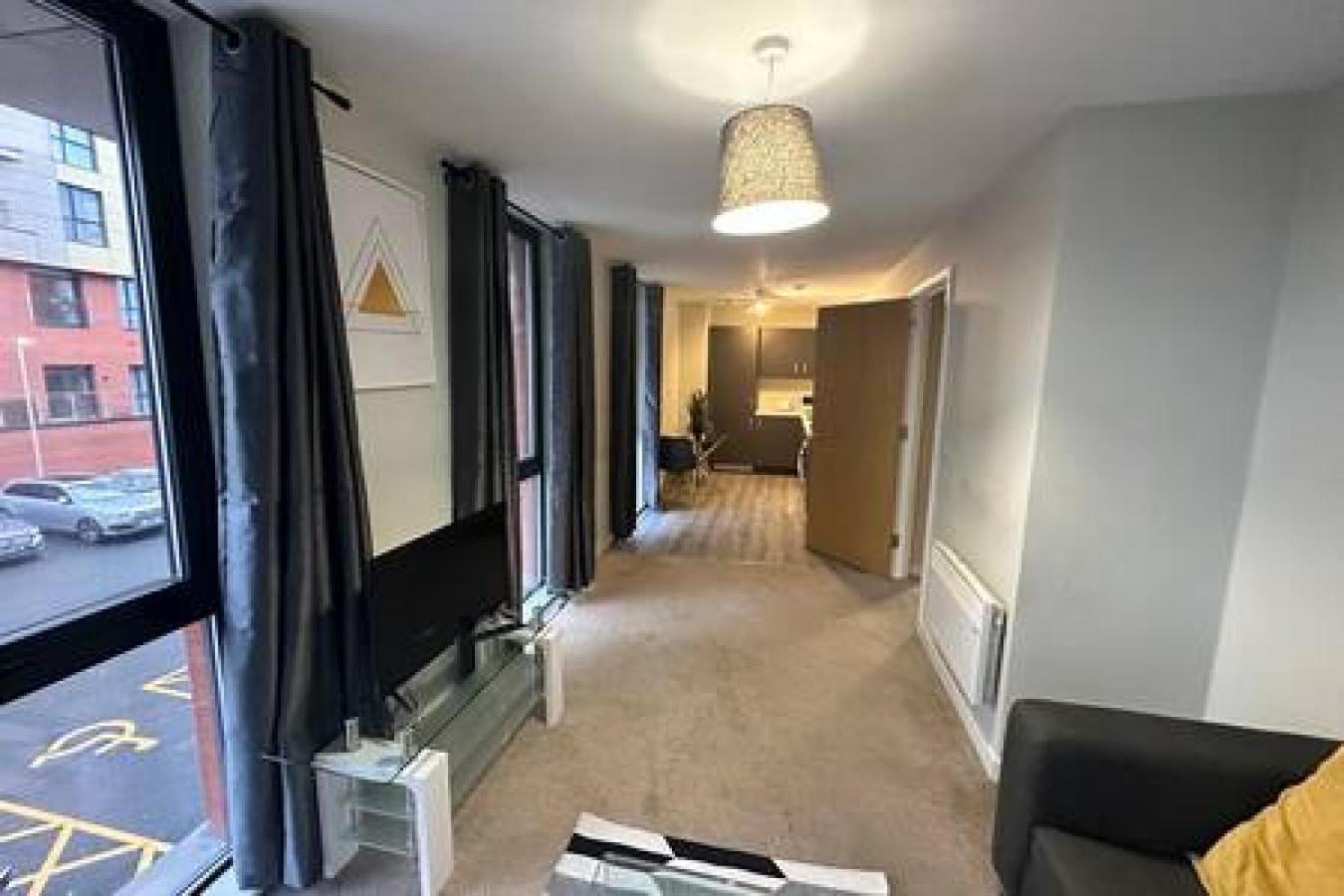 Airy 1 Bed Sleeps 2 *