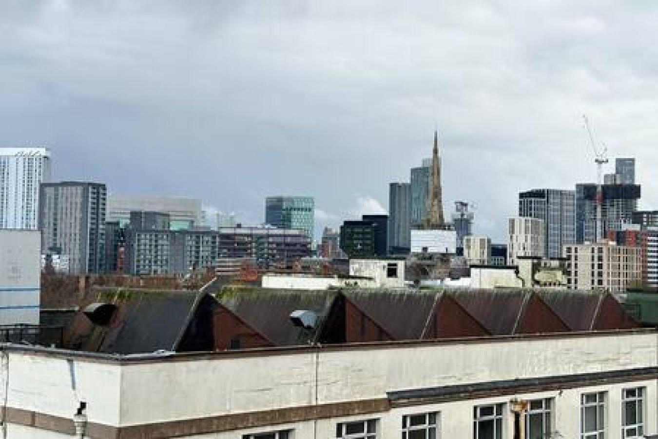 Apartment Large 1 Bed Mcr And Huge Terrace Sleeps 4 Manchester