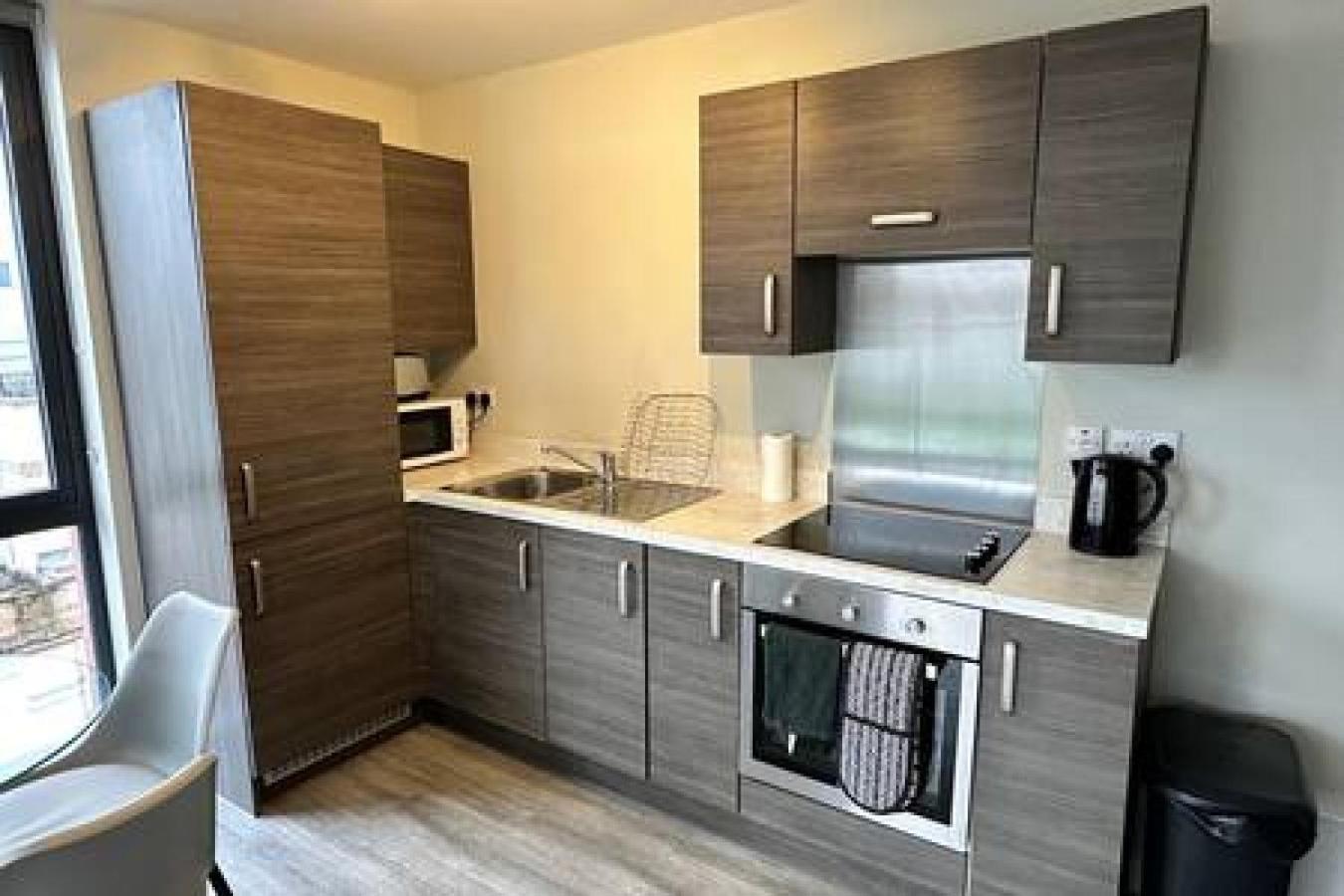 Apartment Large 1 Bed Mcr And Huge Terrace Sleeps 4