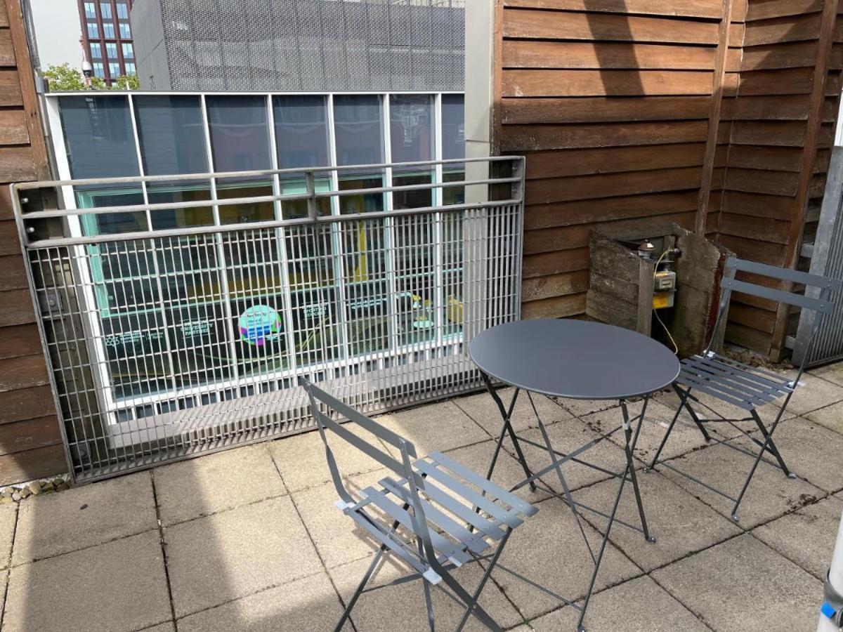 Apartment Morden In Centre