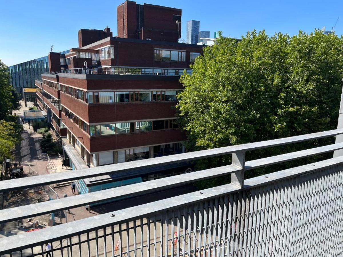 Morden In Centre Apartment Manchester