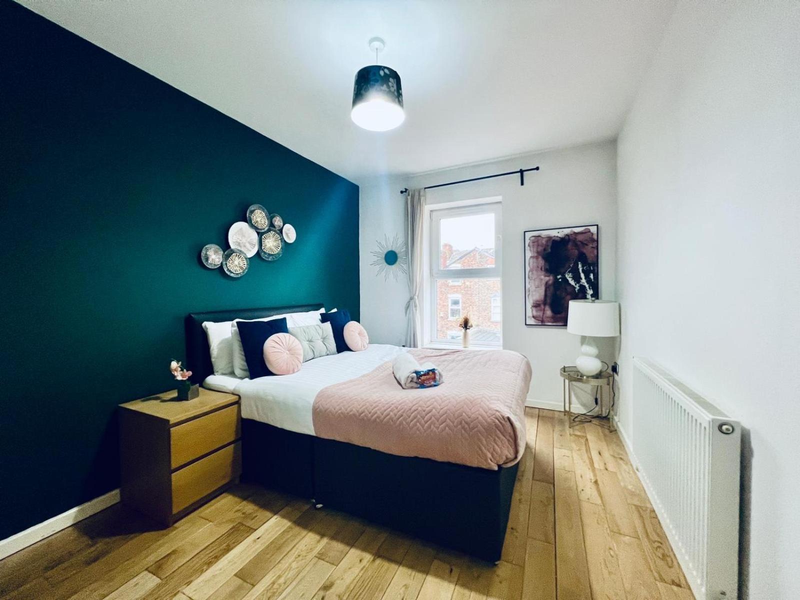 Apartment Lovely 3 Dbl Bed *