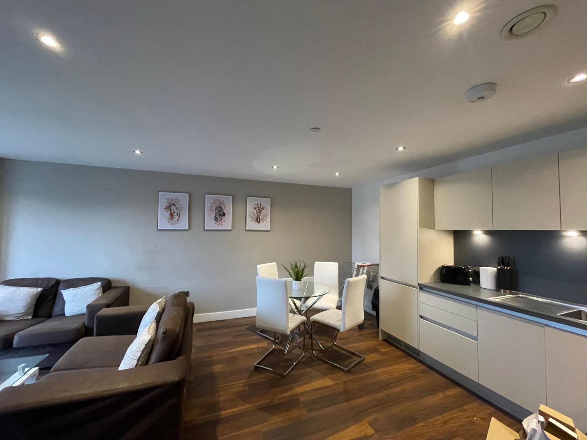Salford Serviced Apartment