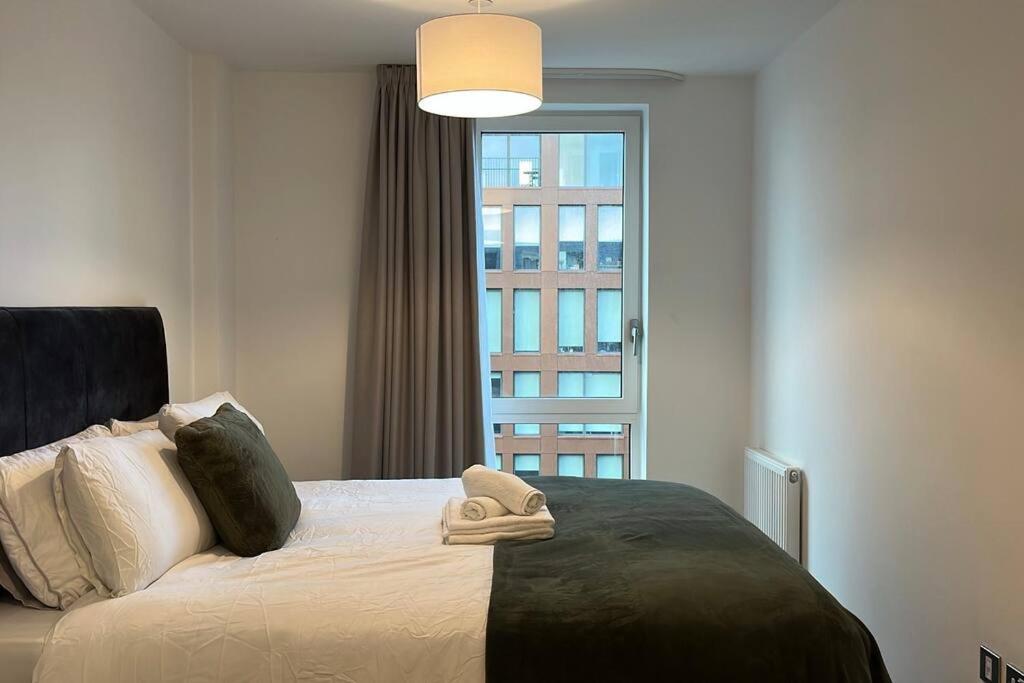 Apartment Luxury 2 Bedroom In *