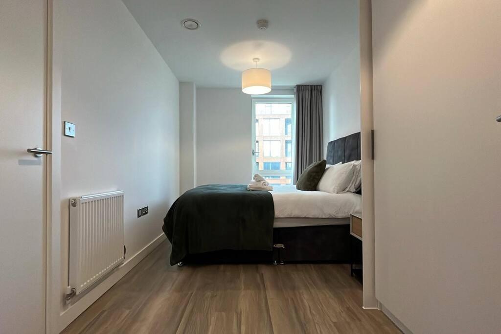 Luxury 2 Bedroom In Apartment *