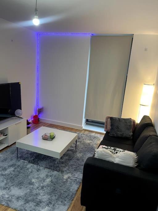 Cozie 1 Bedroom Apartment