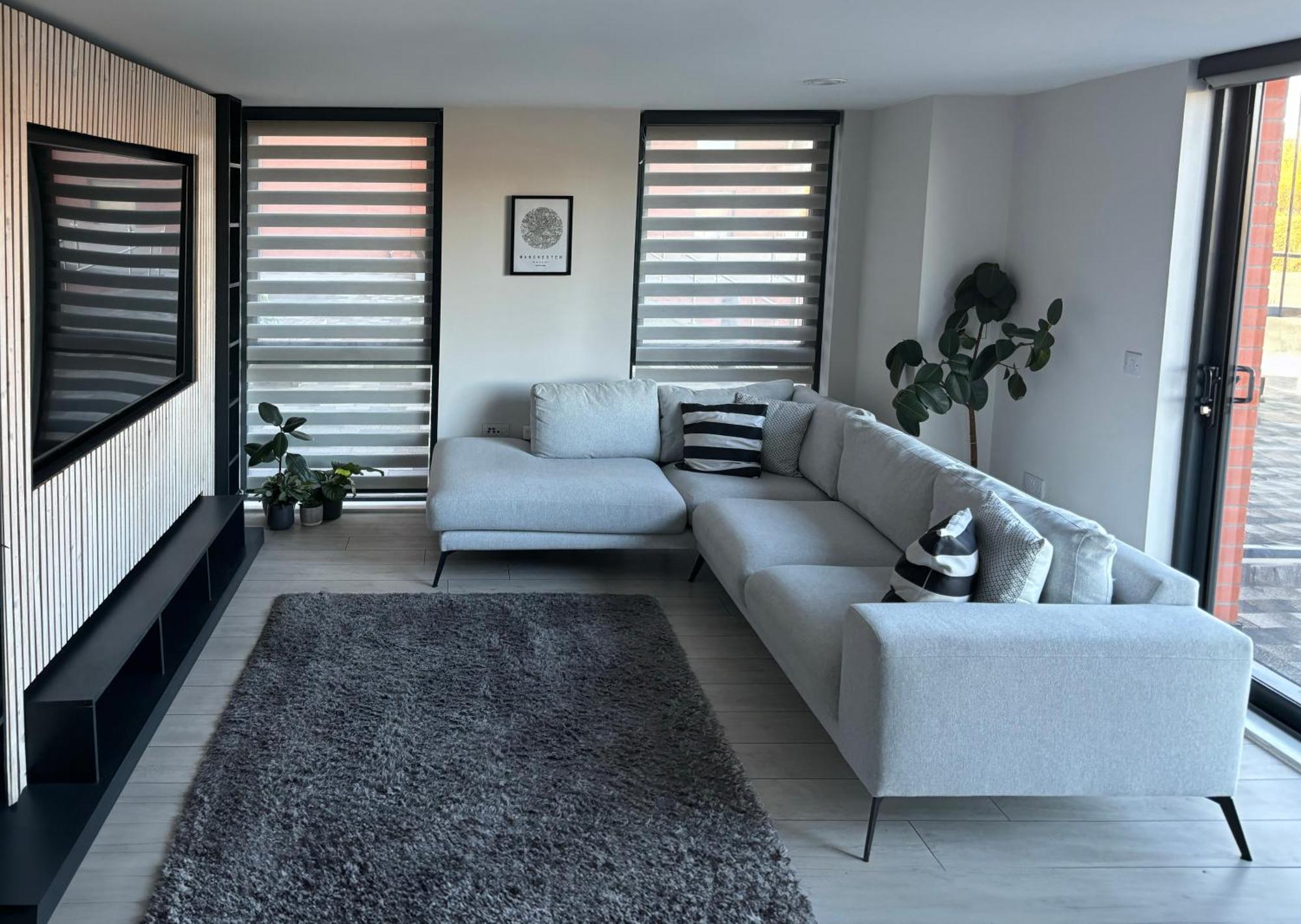 Riverside Wharf - Free Parking, Business, Couples & Families *