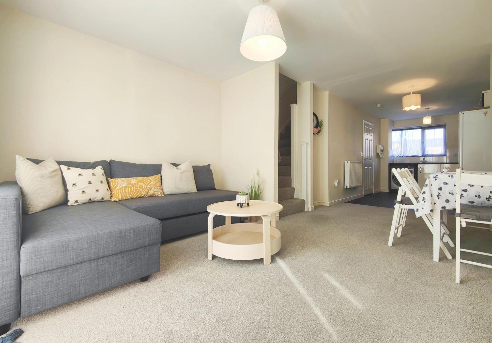 Vakantiehuis The Bushmoor - Spacious Holiday Townhouse 10 Minutes To City Centre Free Parking Manchester