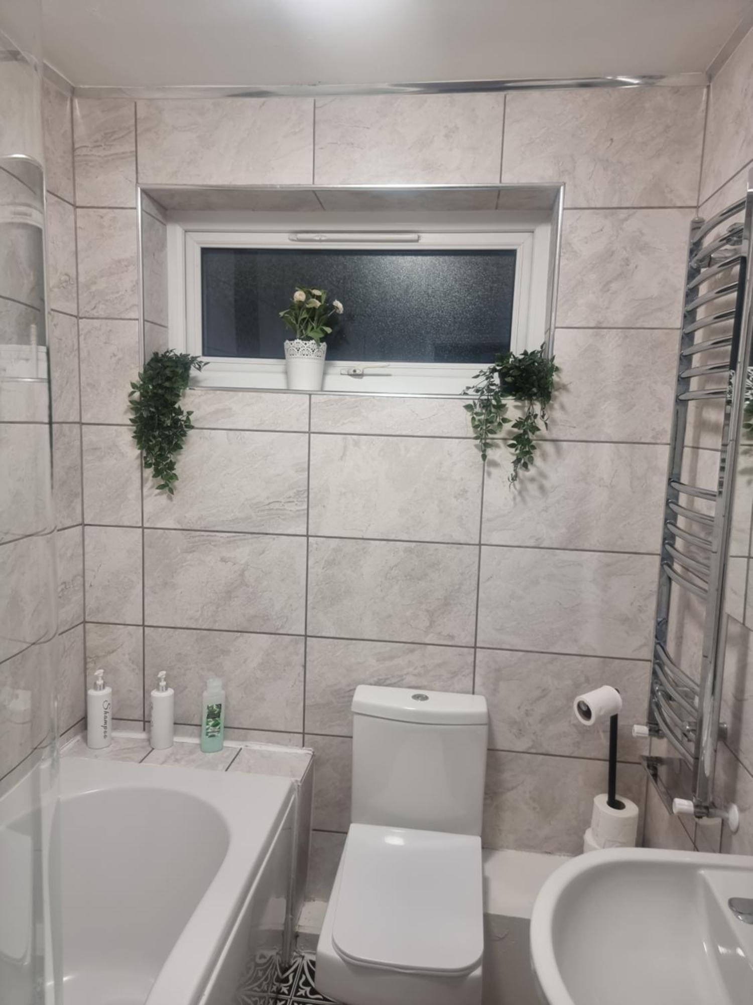 Spacious House In Holiday home Manchester