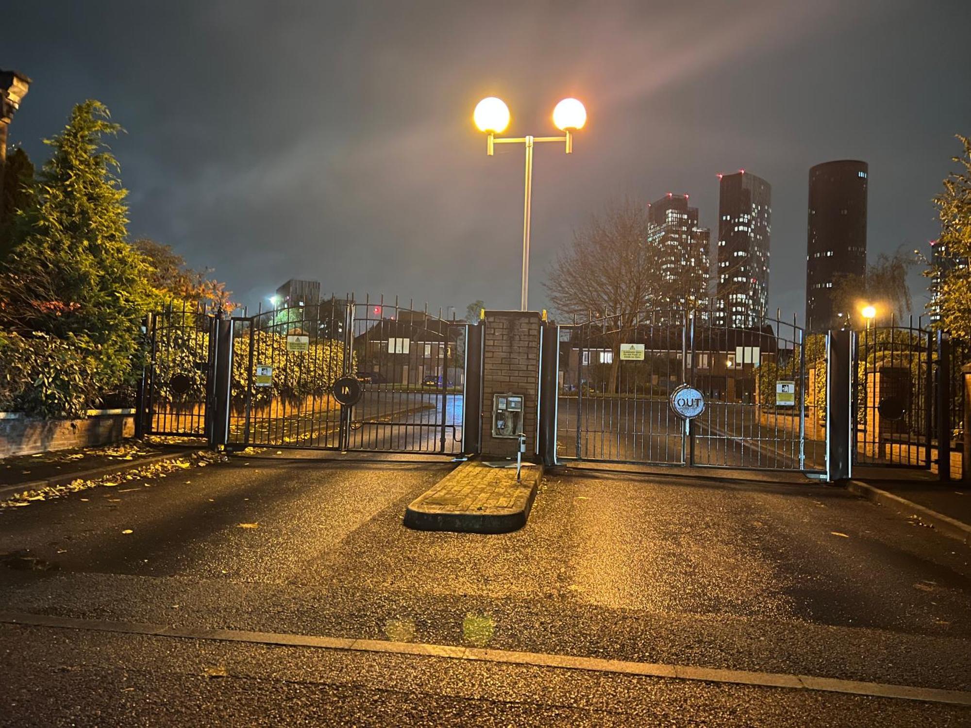 New Getaway - Free Gated Parking With Fob Apartment Manchester