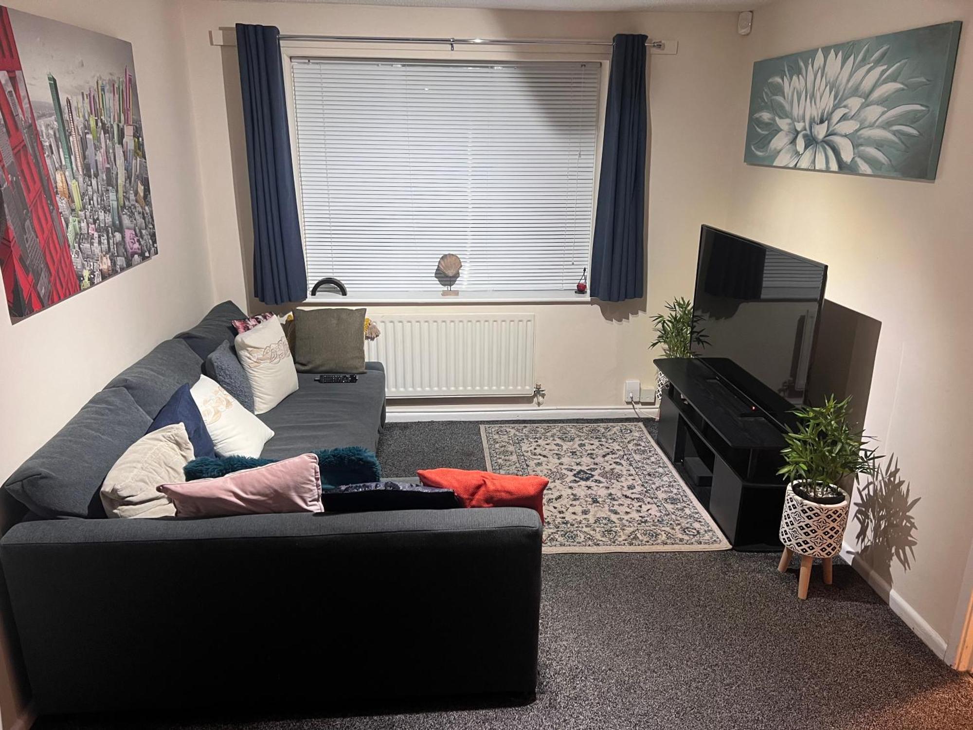 New Getaway - Free Gated Parking With Fob Apartment *