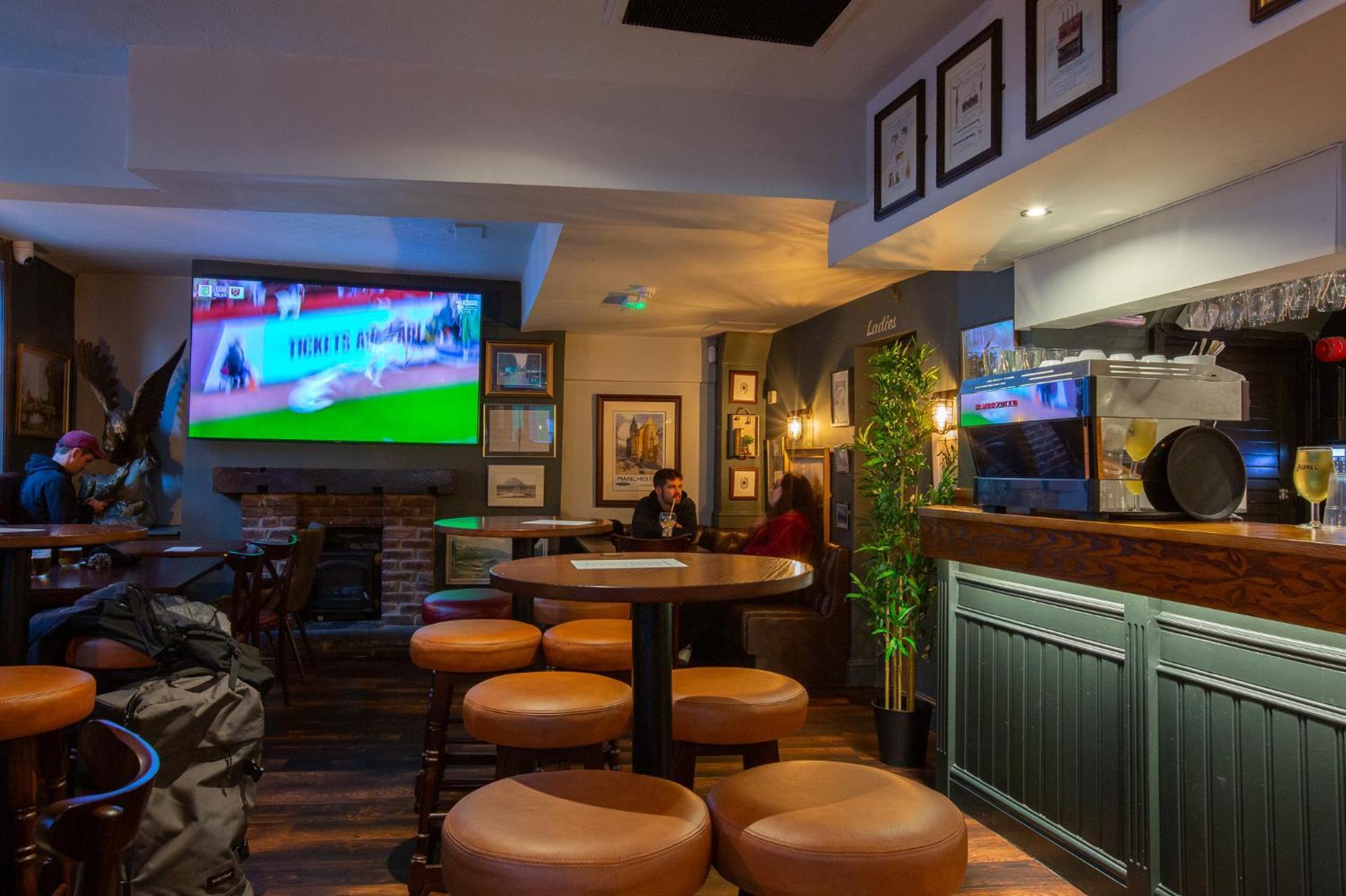 The Crown & Anchor Hotel 3*