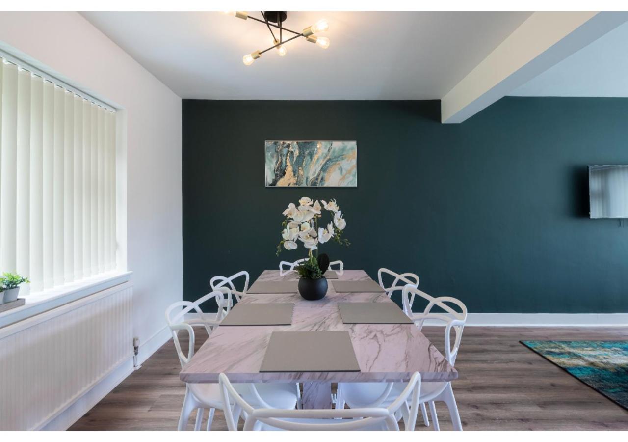 Cozy 3 Bd House, Perfect For Large Group Of 6 *