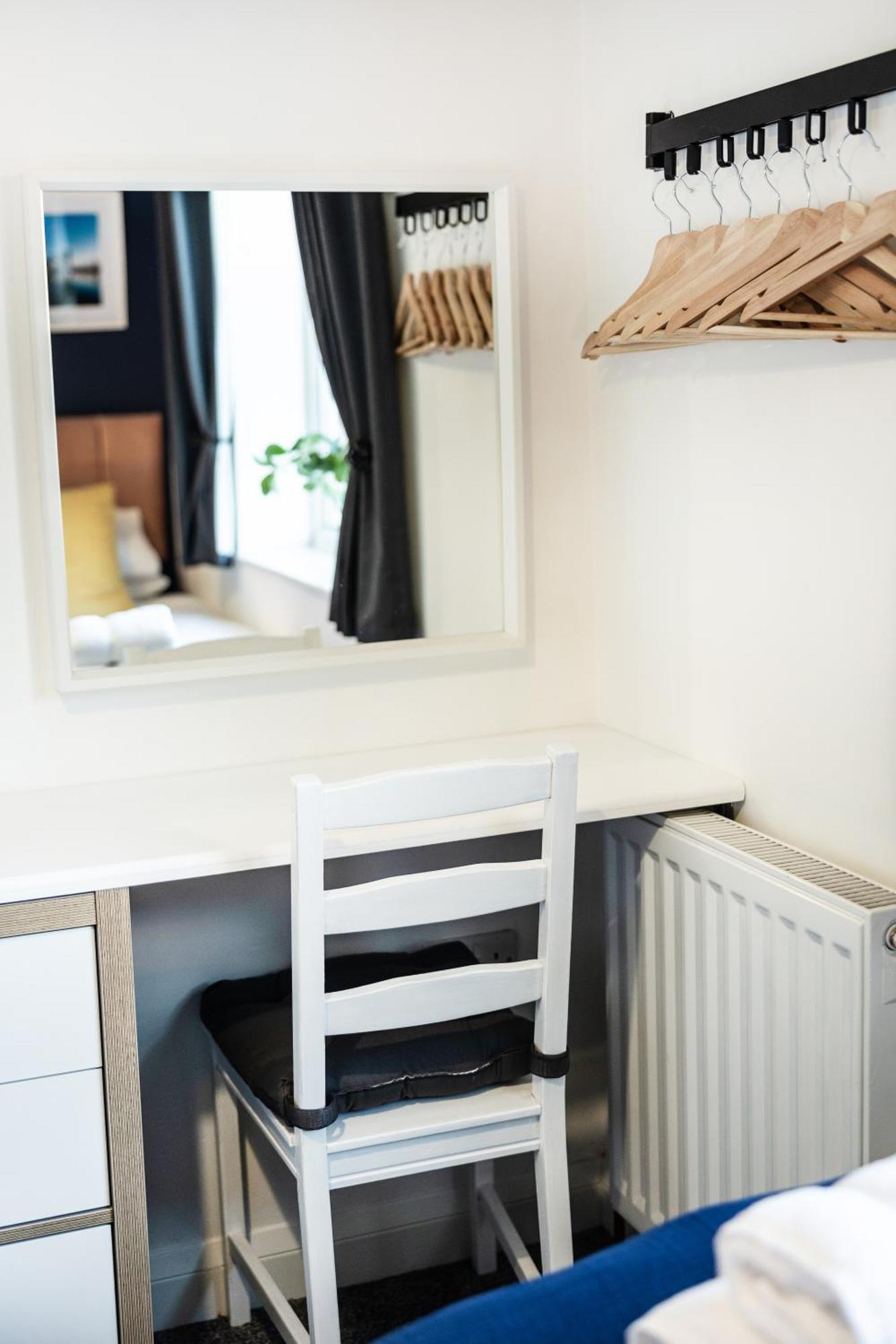 Holiday home The Heart - Cosy 3 Bedroom House With Double Driveway And Garden In