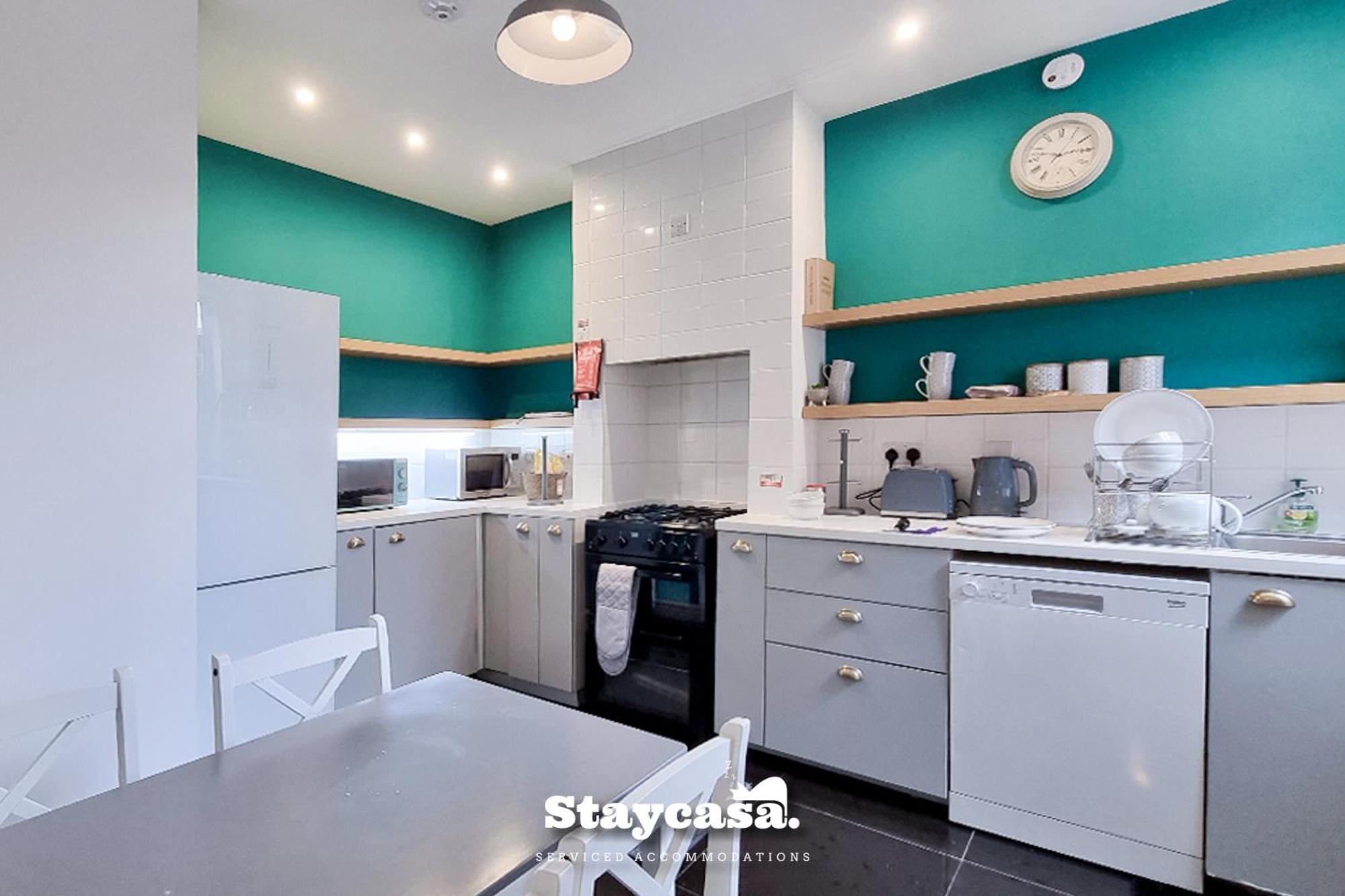 Vakantiehuis Charming 6-Bed Near Alexandra Park - Free Parking Manchester