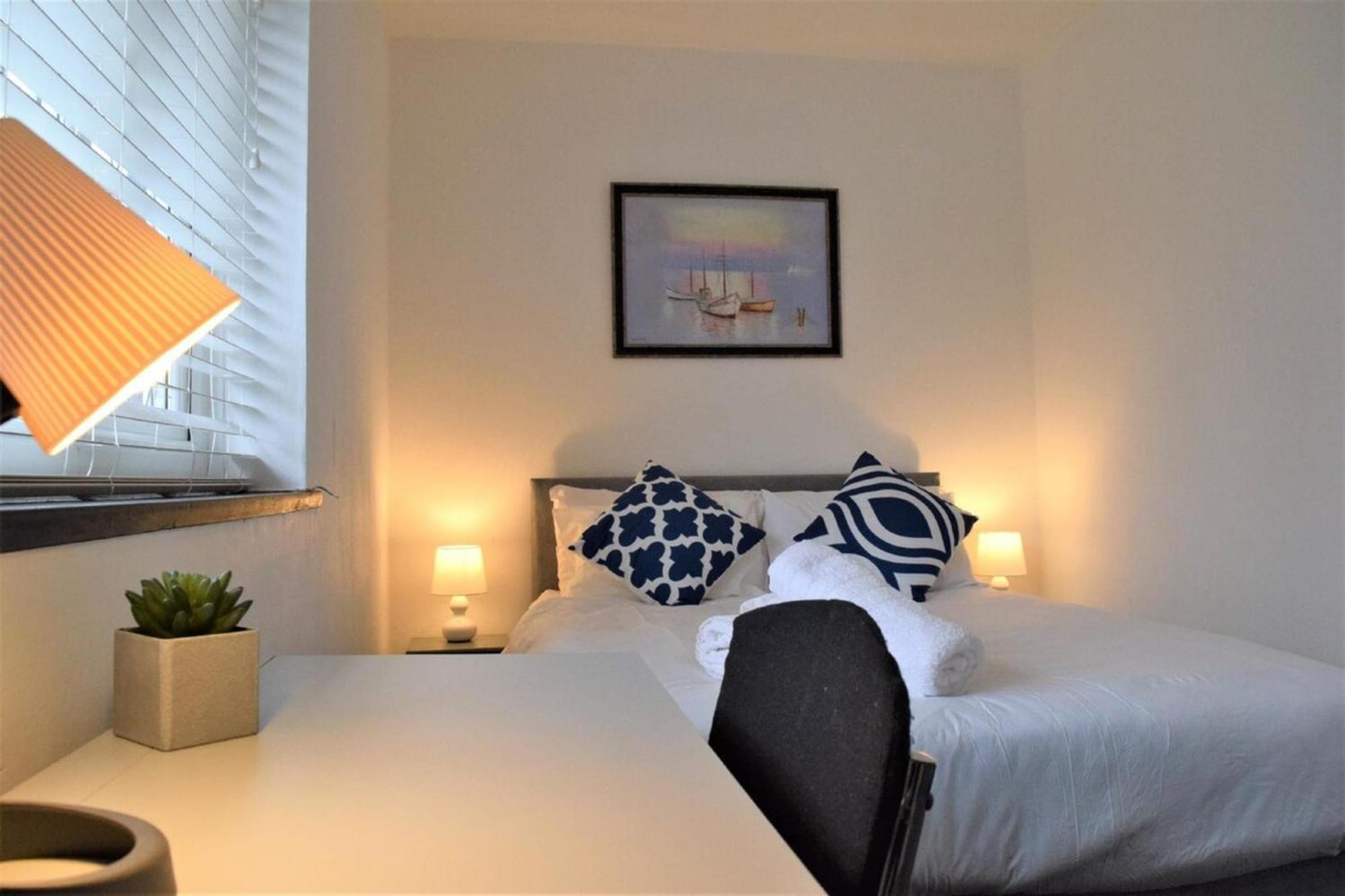 Modern & Central 2bd Flat! - Manchester!