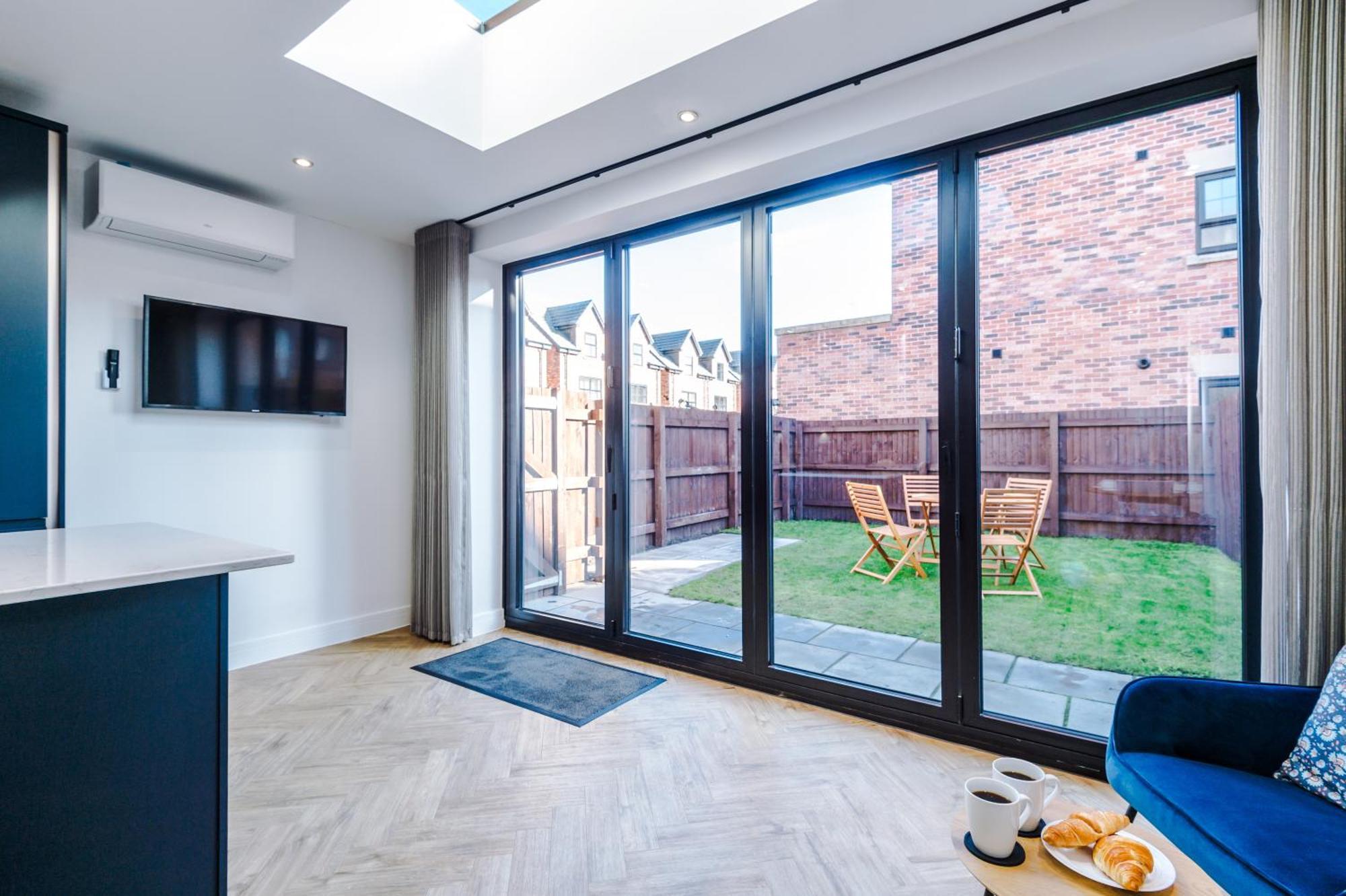 4 Bedroom Townhouse In - By Hilltop Serviced Holiday home