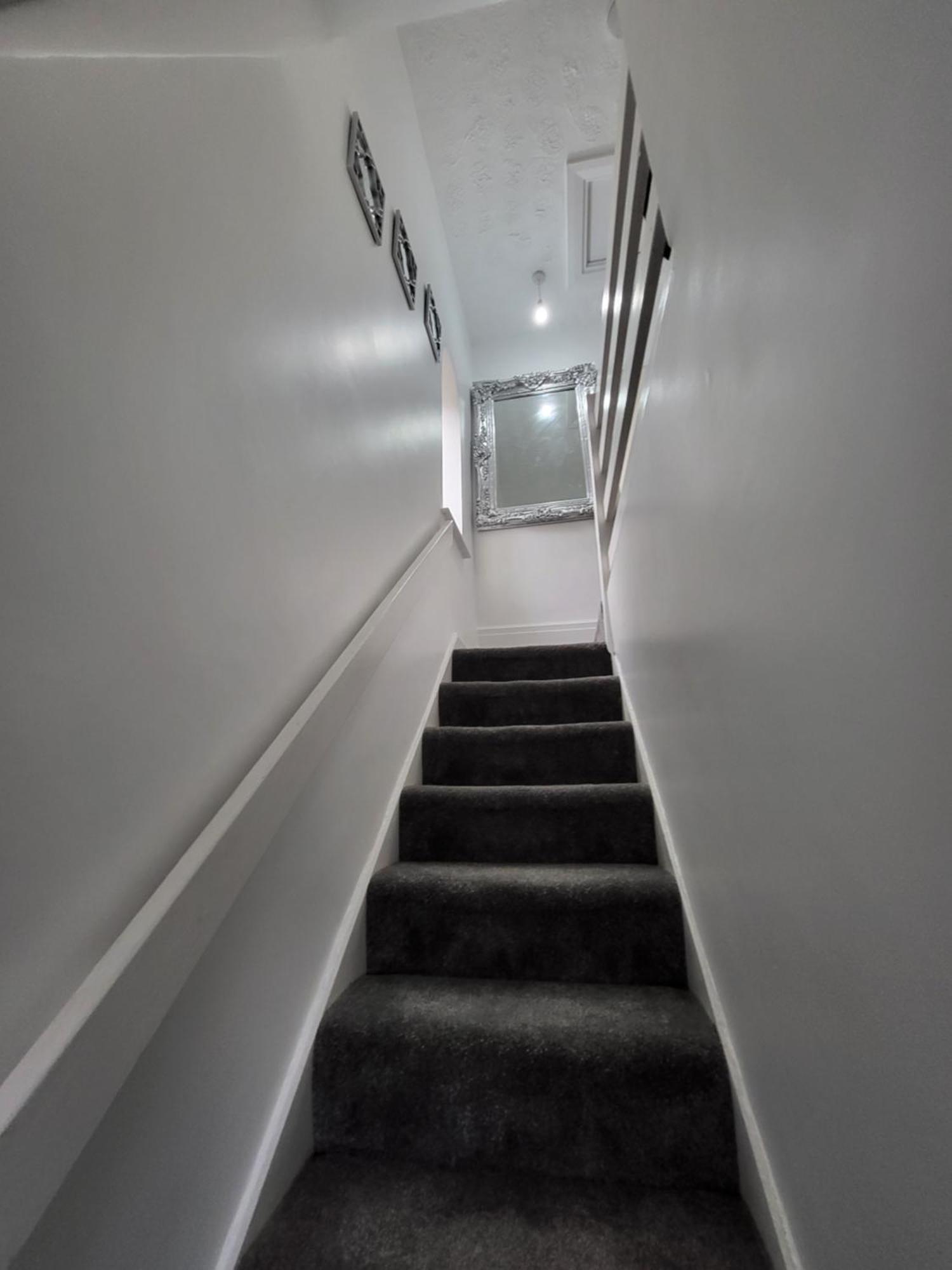 Serene 3br With Free Parking Manchester