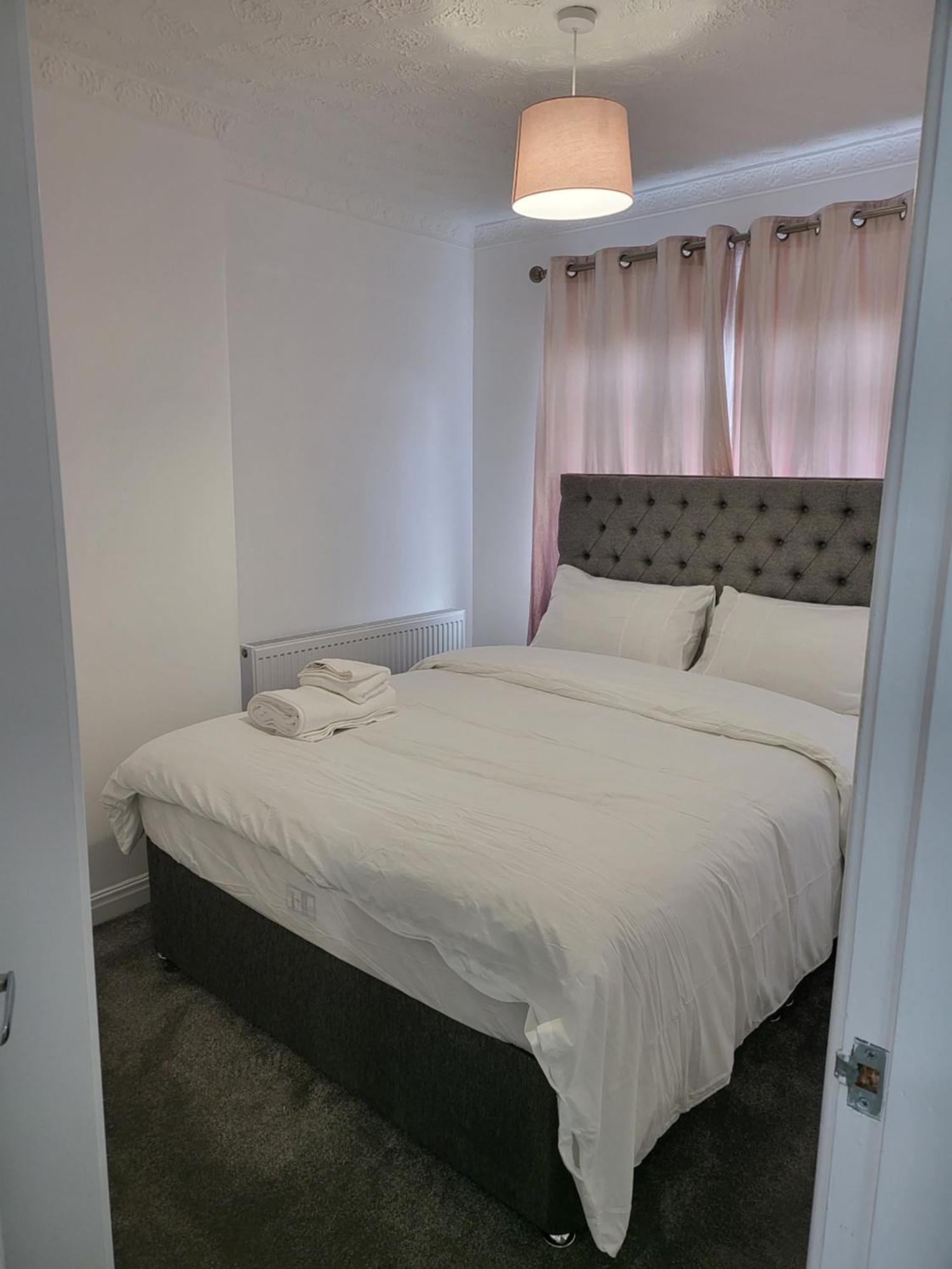 Serene 3br With Free Parking Vakantiehuis