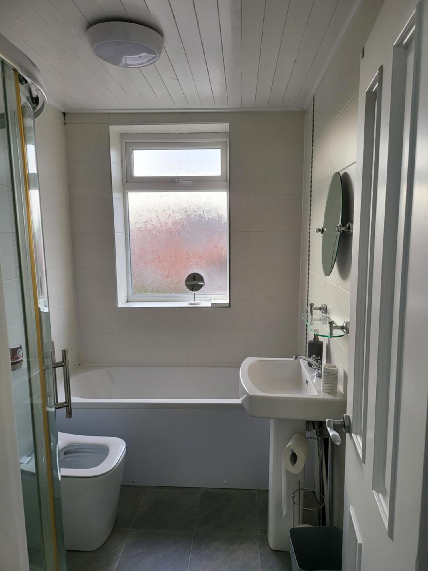 Serene 3br With Free Parking Vakantiehuis *