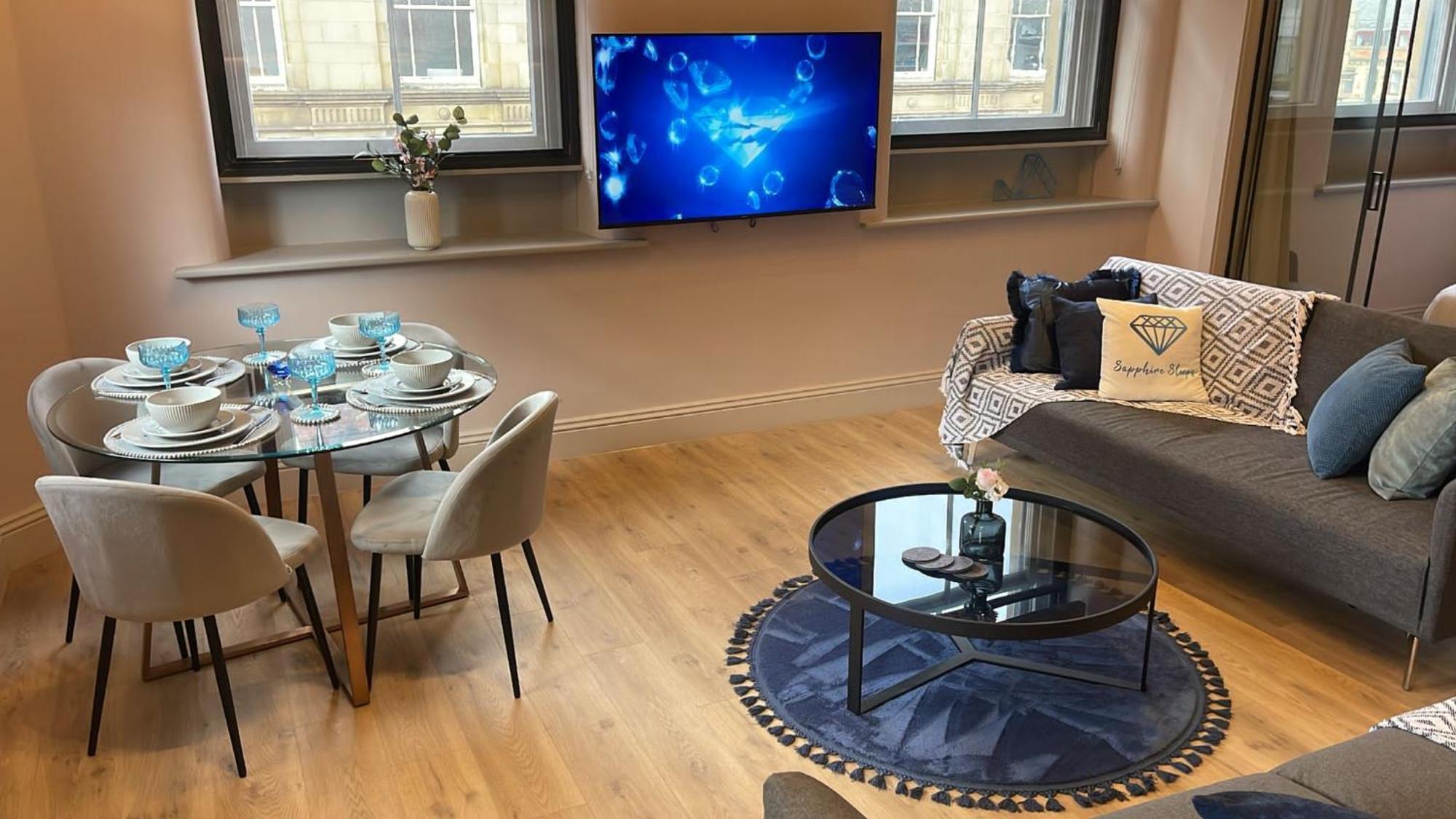 Appartement M1 Centre 3 Bed 3 Bath Luxe Penthouse *