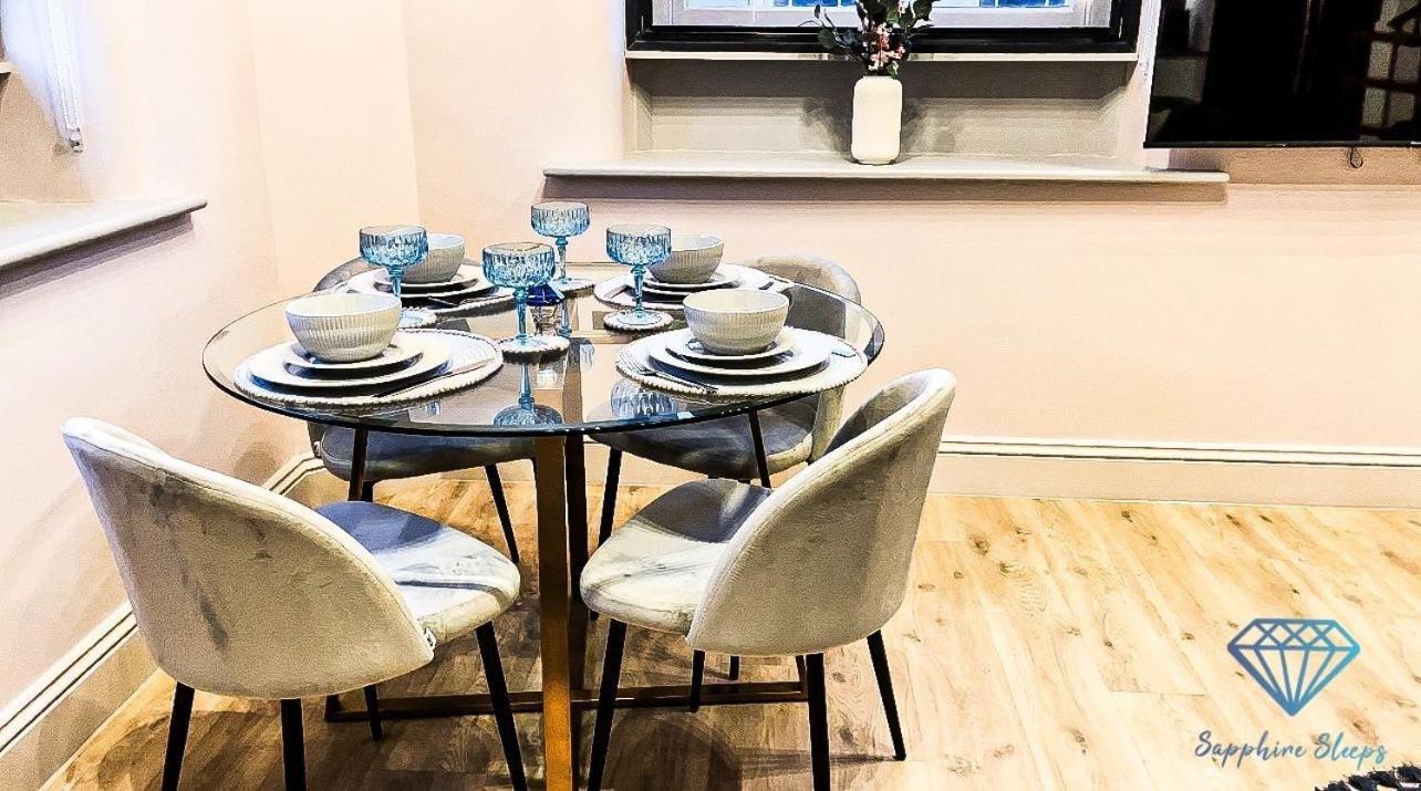 Appartement M1 Centre 3 Bed 3 Bath Luxe Penthouse *