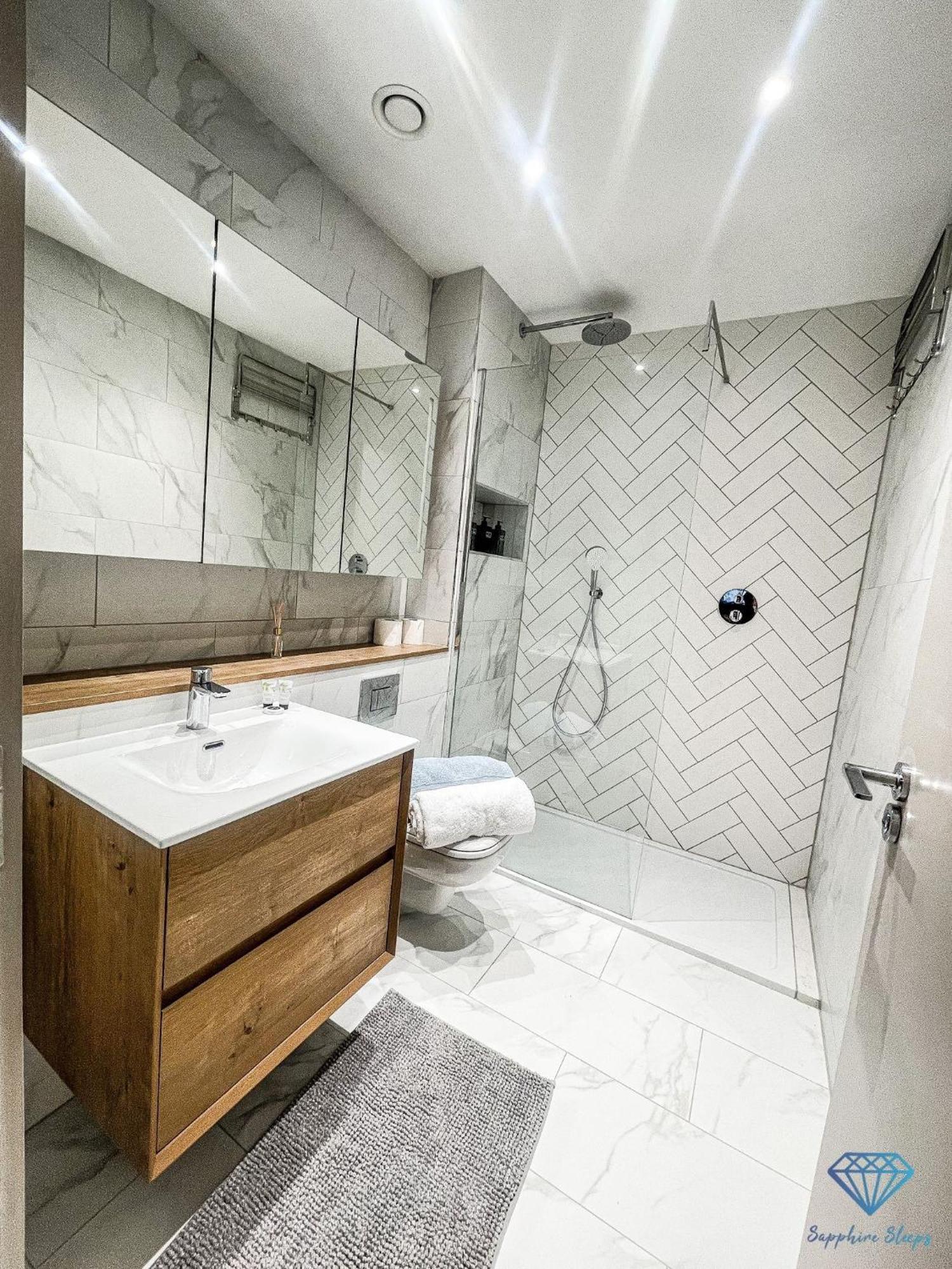 M1 Centre 3 Bed 3 Bath Luxe Penthouse * Manchester