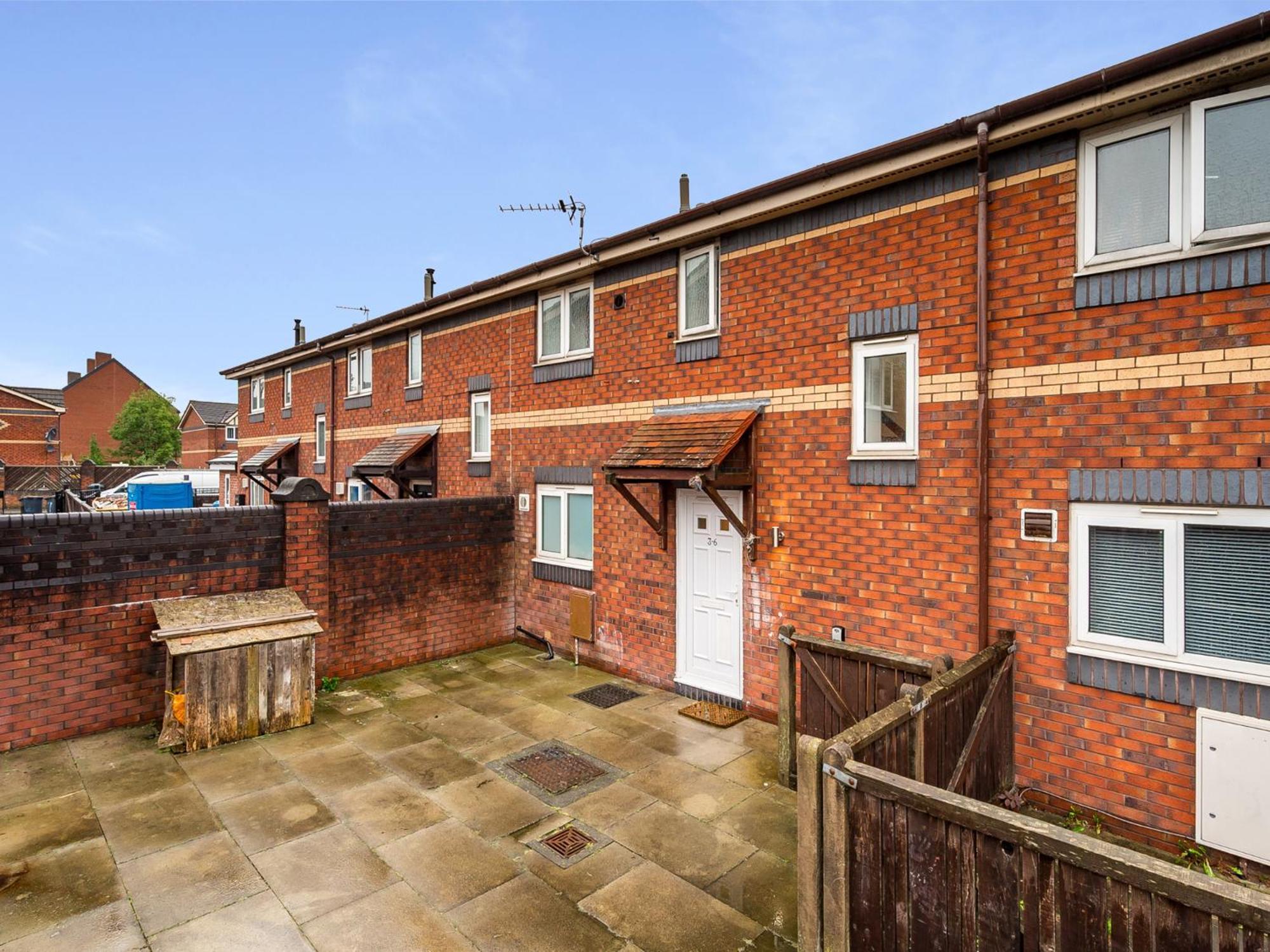Holiday home Pass The Keys Salford Haven 3-bed With Garden, Moments From Centre & Media *