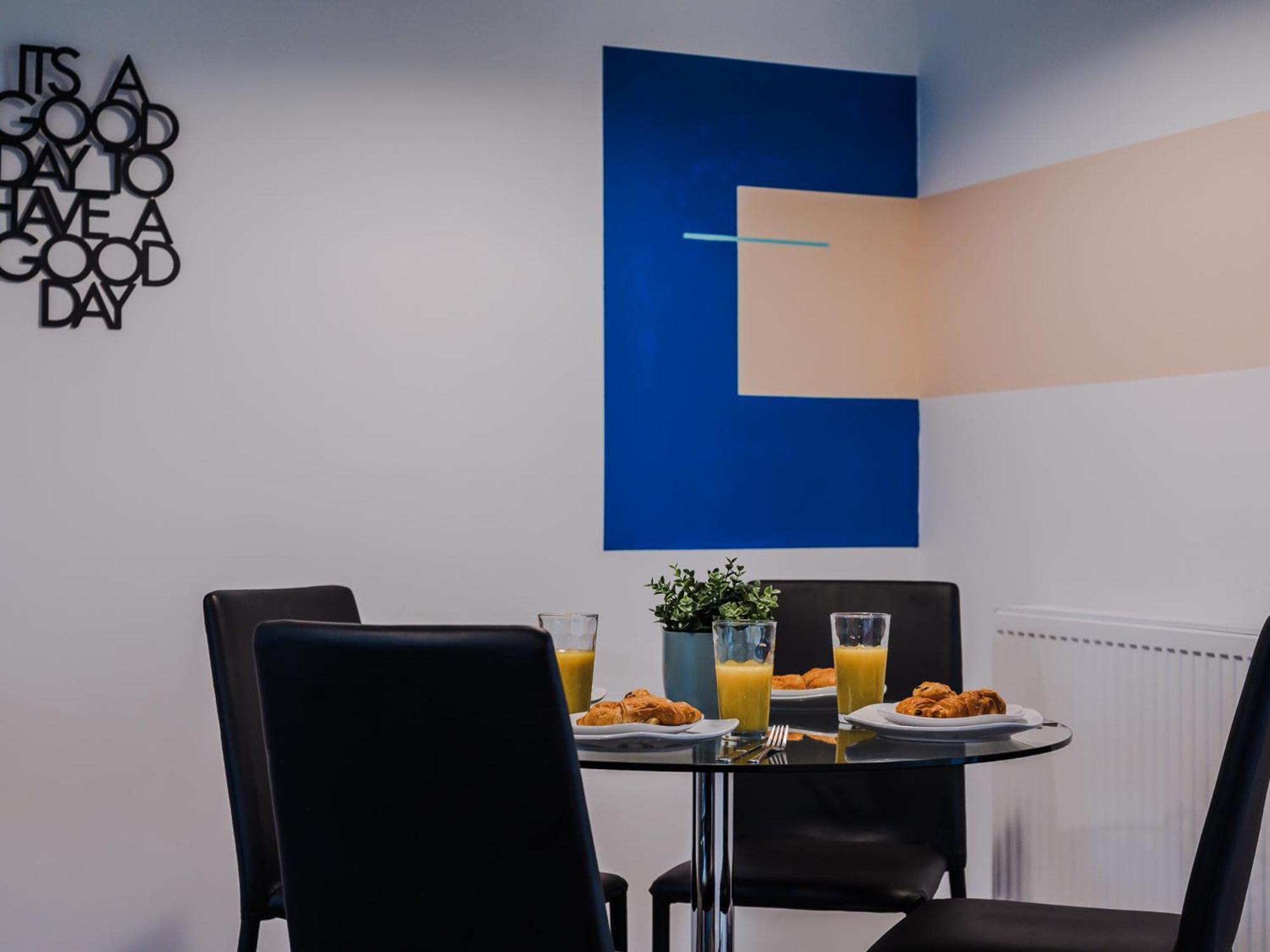 Pass The Keys Salford Haven 3-bed With Garden, Moments From Centre & Media Holiday home *