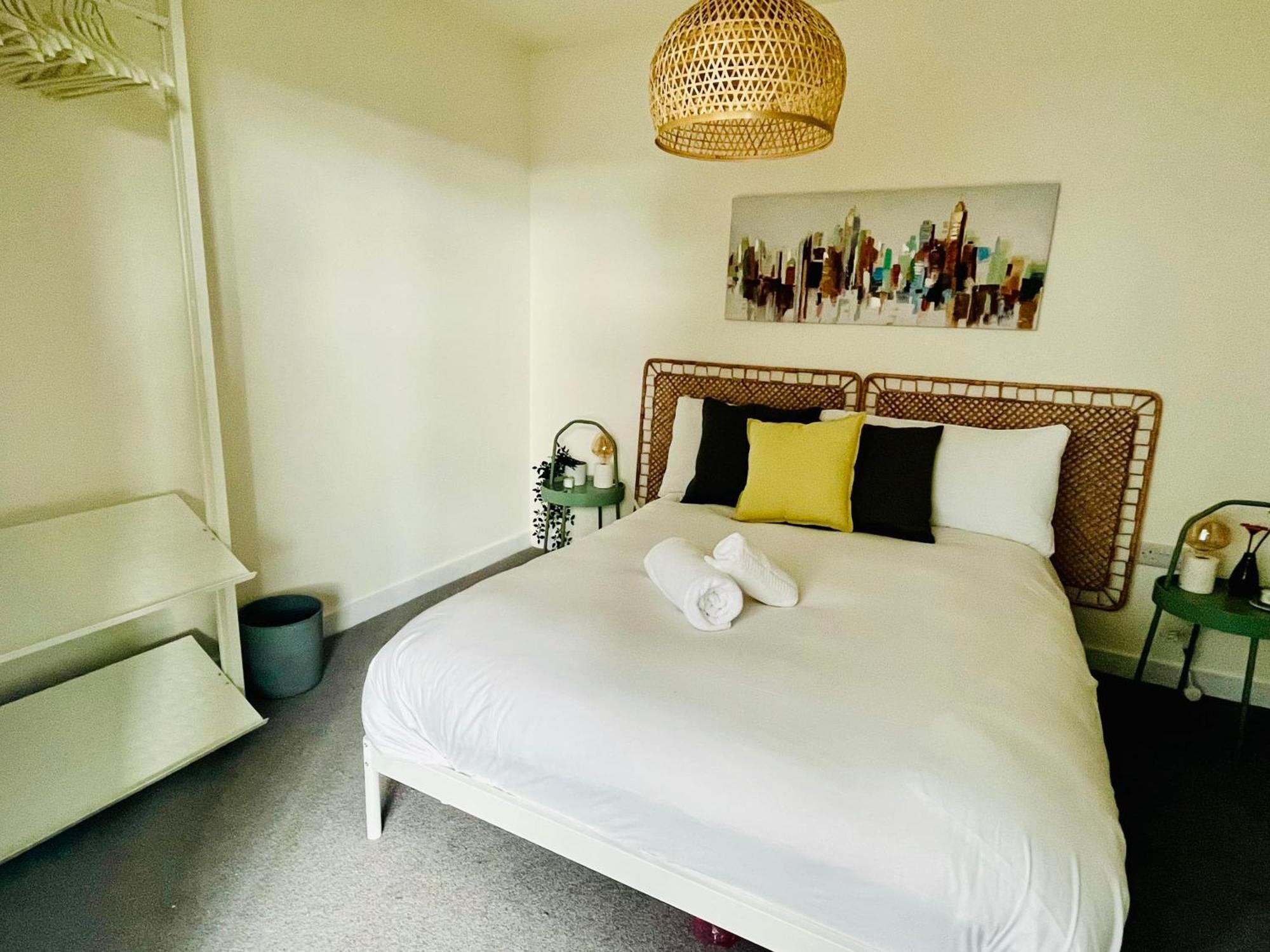 Fully Furnished One Bed In Old Trafford Apartment