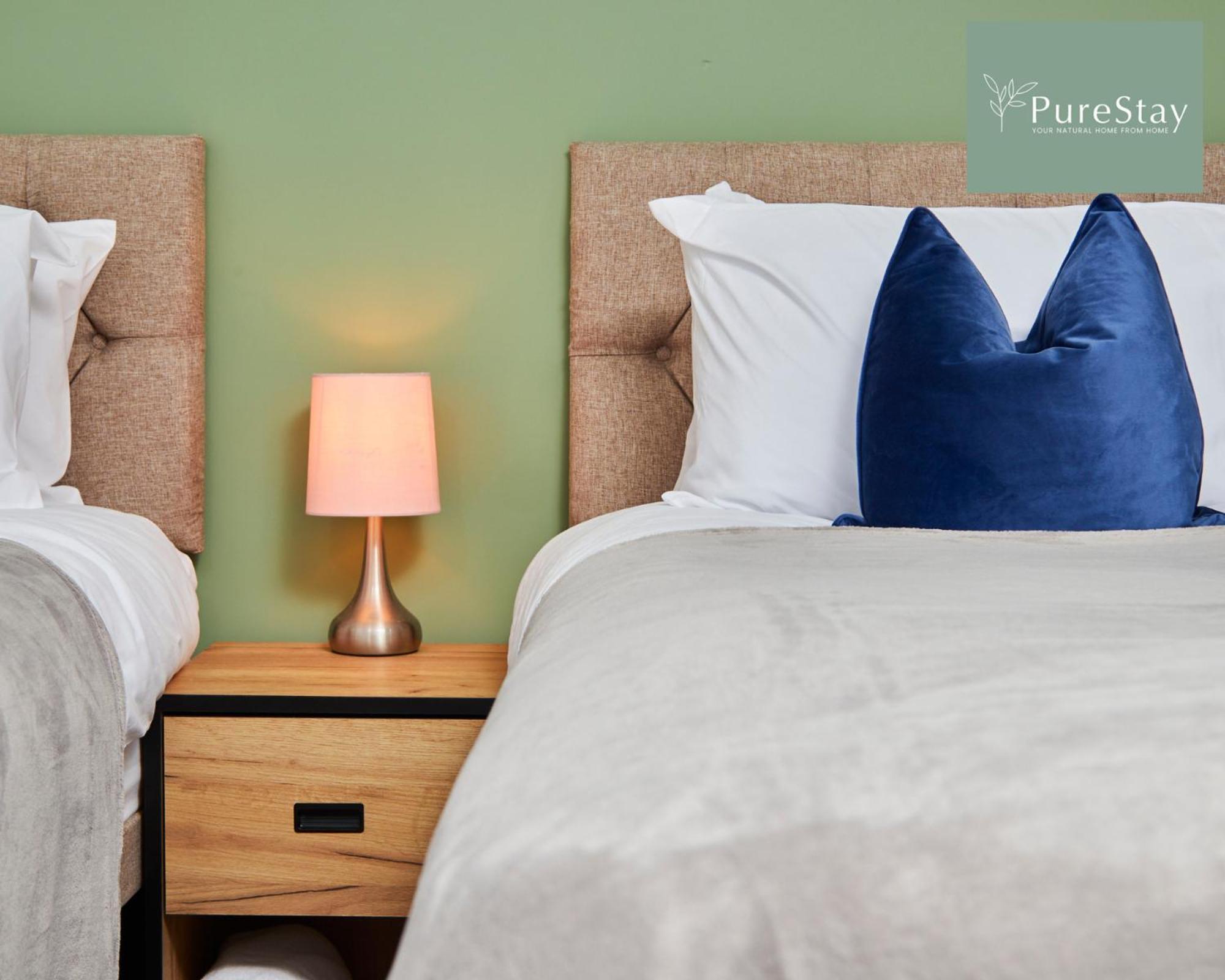 Holiday home Purestay Manchester: 5-bedroom Business Haven