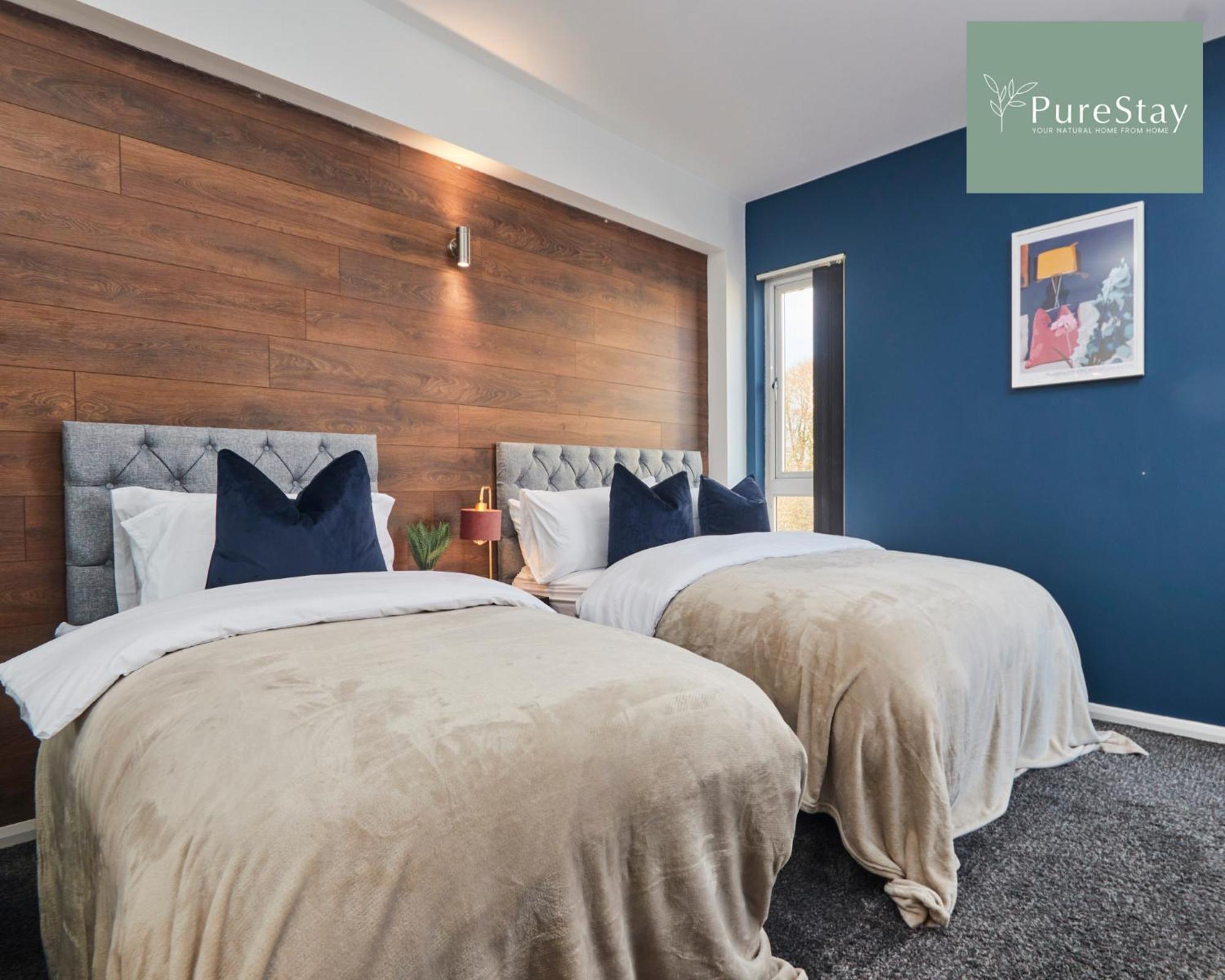 Superb House Near Etihad With Free Parking Sleeps 8