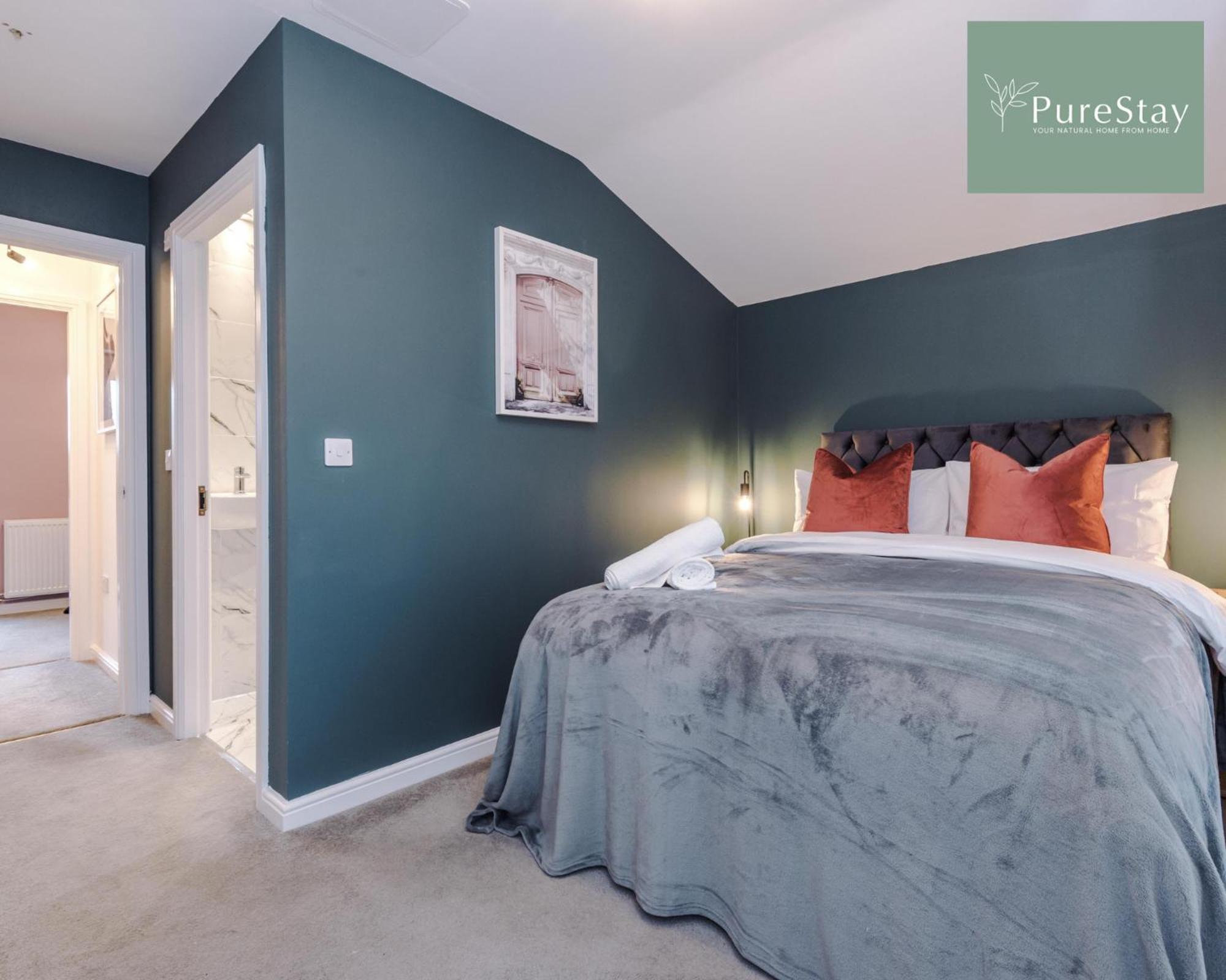 Purestay Manchester: Five-bedroom House With Free Parking Holiday home *